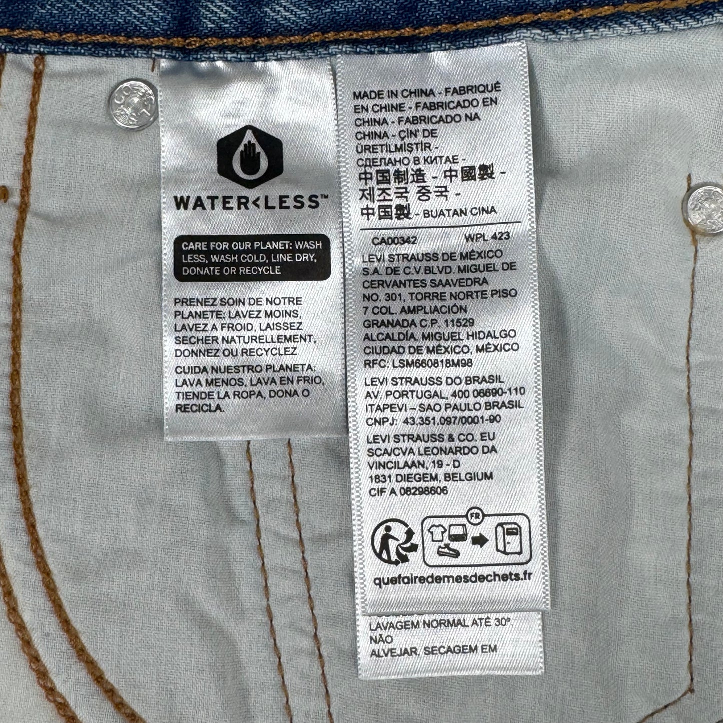 LEVIS Recrafted Icon Skirt Mid Rise Original Women's Sz 31 Novel Notion Med Wash