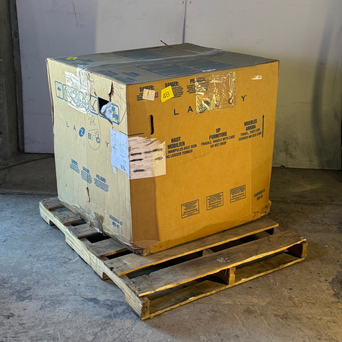 ZA@ Pallet of DAYTON Recline Furniture, Grey 63612-3465