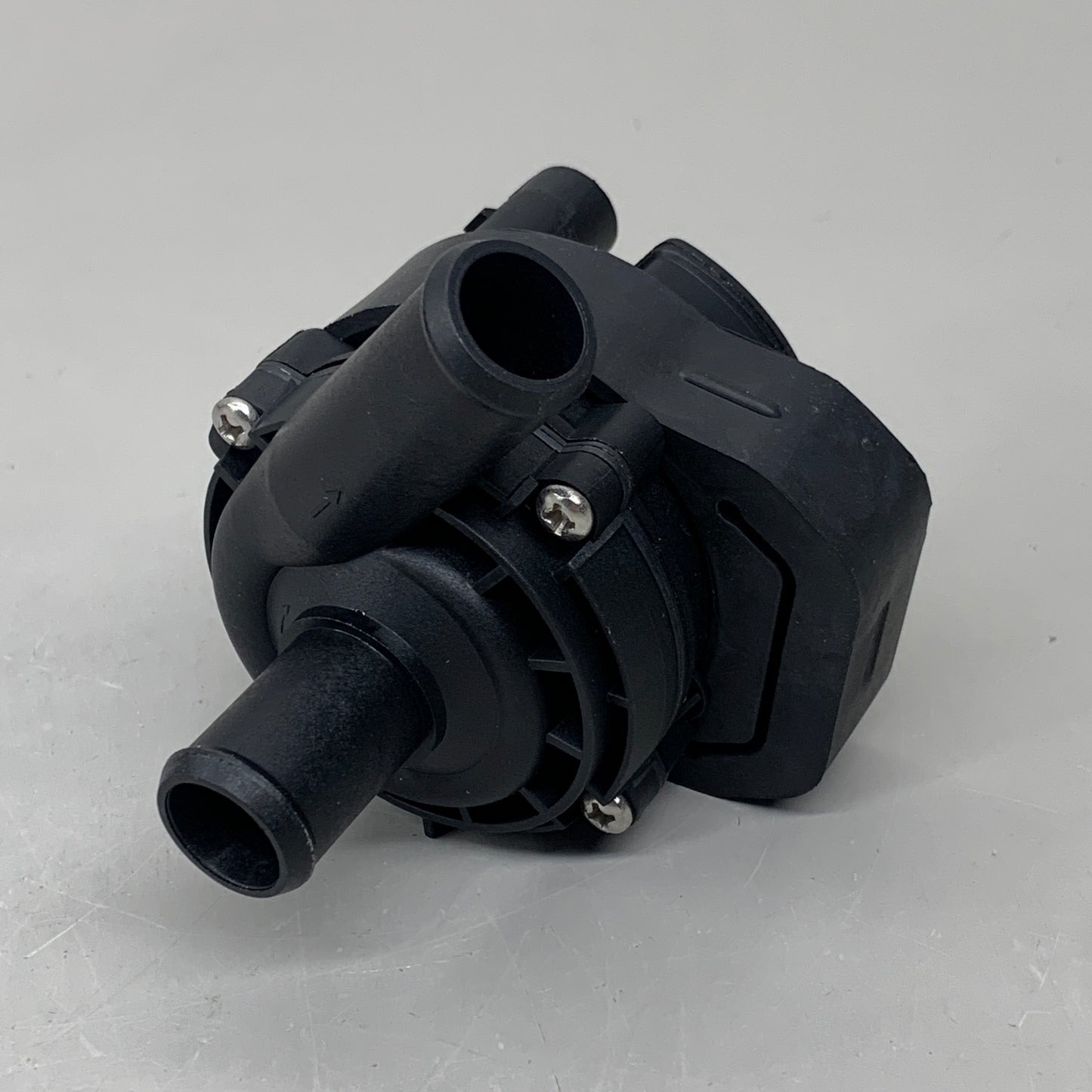 GMB Plastic Engine Water Pump for Mercedes-Benz 188580 147-3060