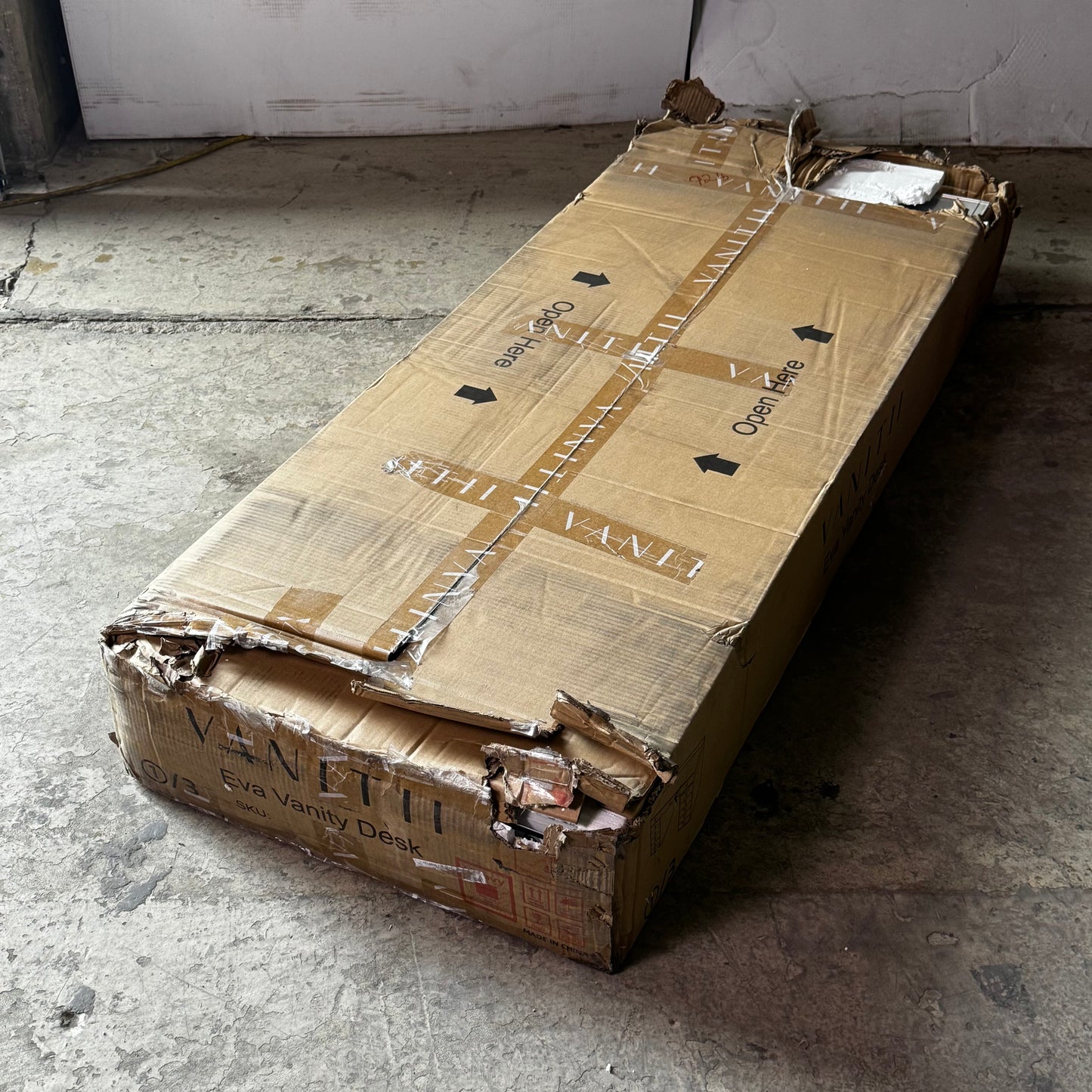 VANITTI Makeup Vanity Desk With 13 Storage Drawers 60"L x 21.66"W x 31.9"H White VNT-EVA-C01-WHT-02 (New Other, Minor Damage)