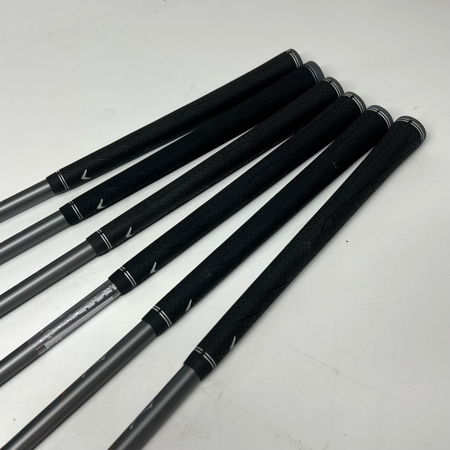 CALLAWAY (SET OF 6) Catalyst 65 5.5 Shaft & Grip W/ Maverick Irons 6,7,8,9,P & A