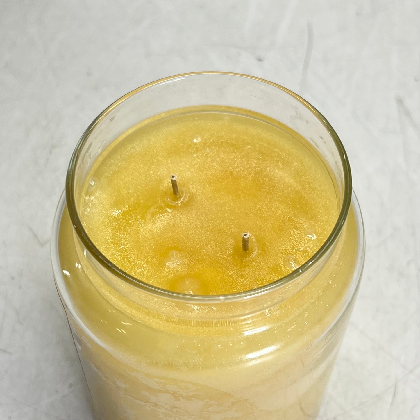 VILLAGE CANDLE  Apothecary Jar Maple Butter Scent 21.25 oz Yellow 4260020