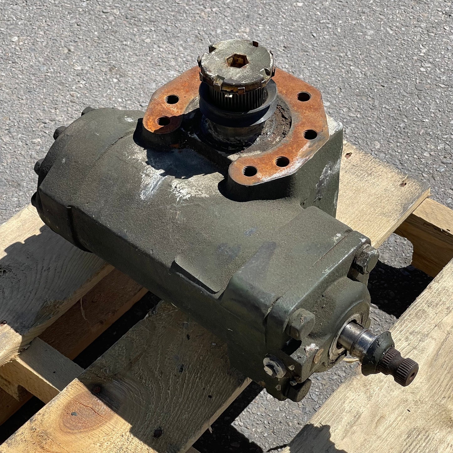 Z@ OSHKOSH Sheppard Hydraulic Steering Gear Box (M110SAB2 ?) (Used)