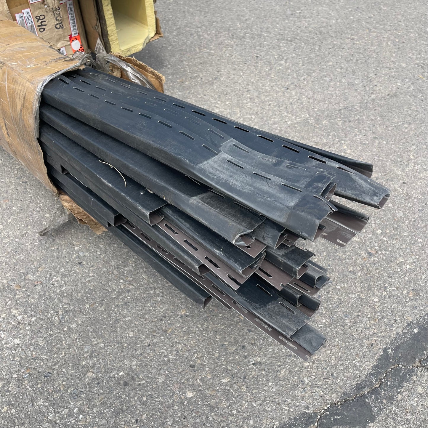 ZA@ Pallet of MIXED Plastic Channels, Faux Wood Trim, Fender Liners, Shelf Parts, & More! (AS-IS)