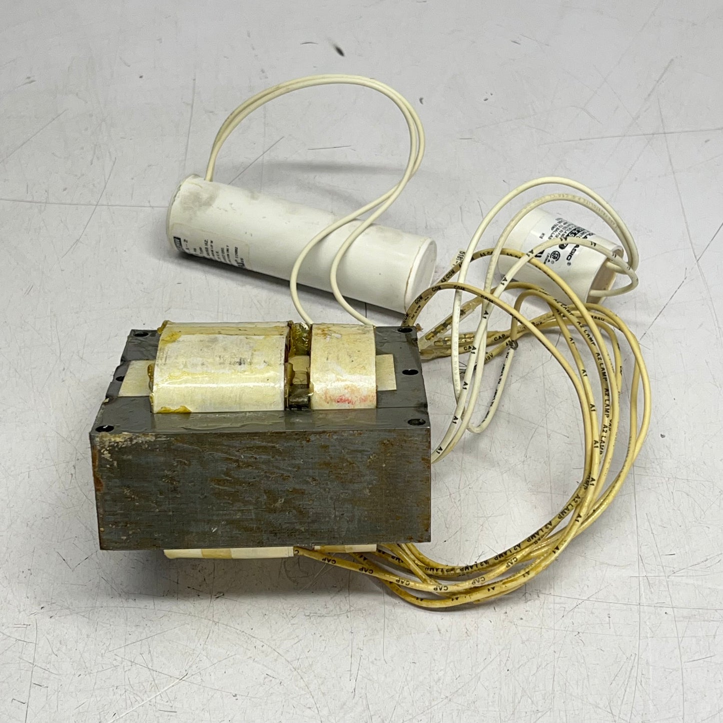 ISB SOLA Pulse Start Metal Halide Ballast Kit 320W 480V E-871-DD-320 (Used)
