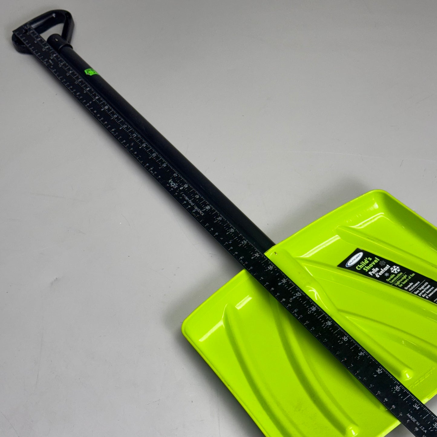 SUNCAST Child’s Shovel Sz 34” H x 11.5” W, Green/Black SK4070