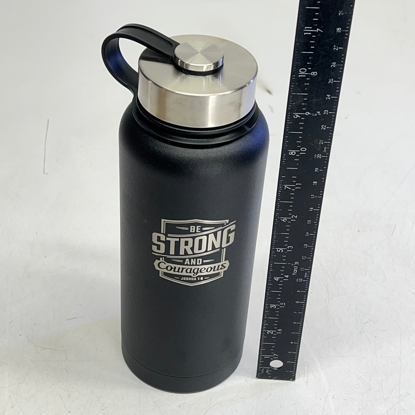CHRISTIAN ART GIFTS Joshua 1:9 Strong & Courageous SS Water Bottle 34oz Black