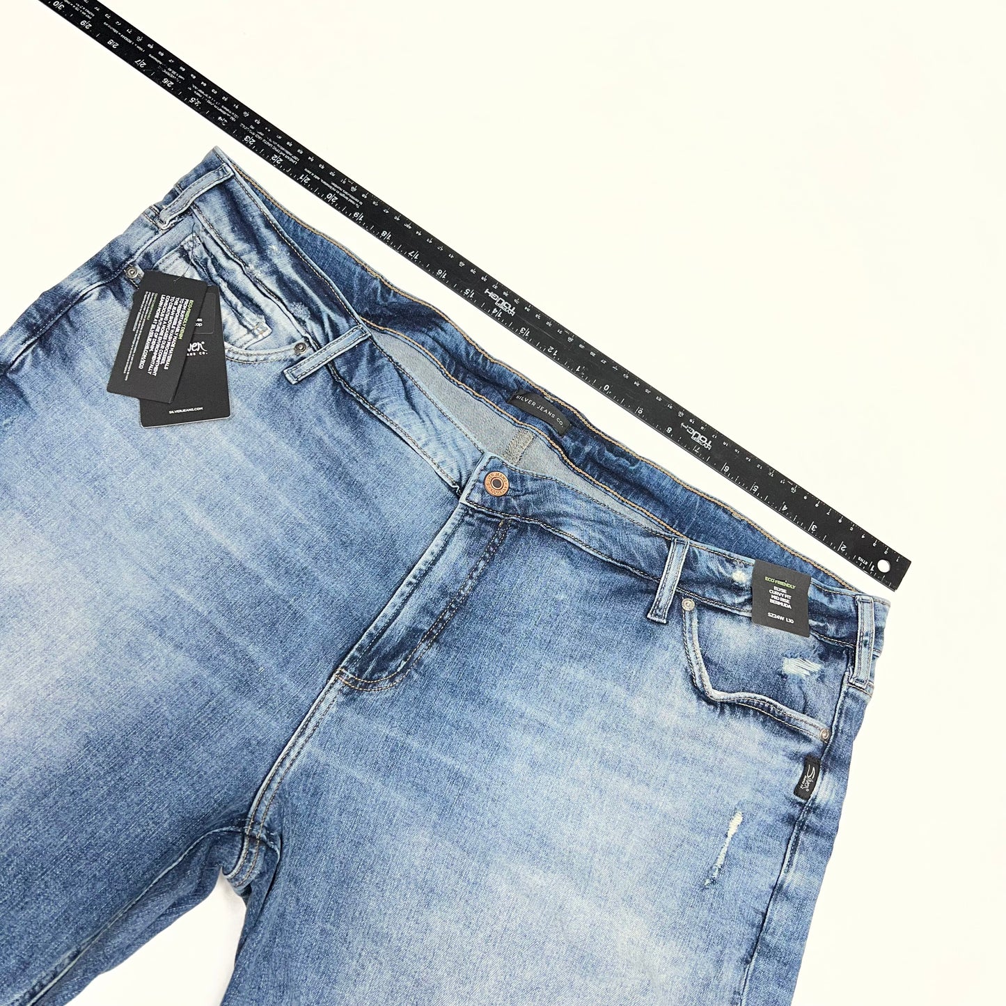 SILVER JEANS CO. Elyse Curvy Fit Mid Rise Bermuda Shorts Women's Sz 24/10 Indigo