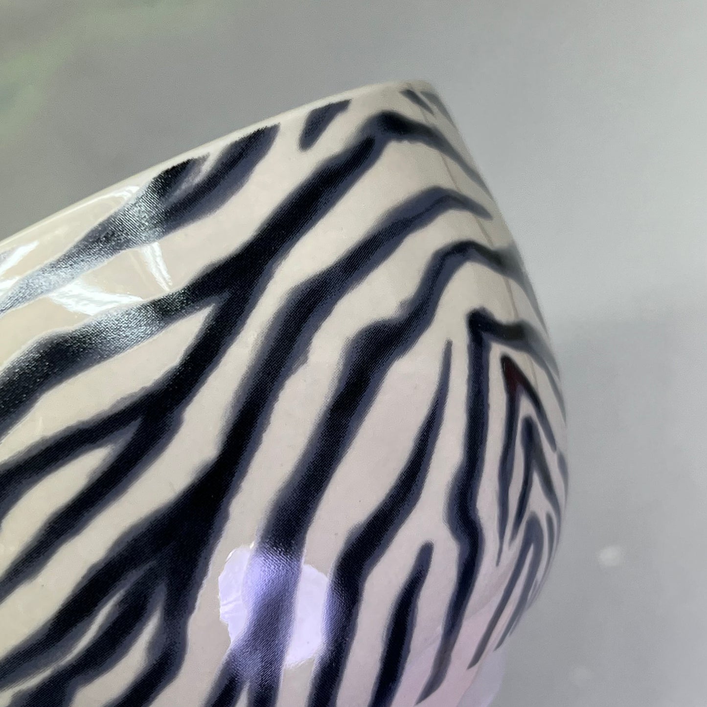 CREATIVE CO-OP Stoneware Bowl Set Animal Print Decal 4 Styles 4-3/4"  DG0442A