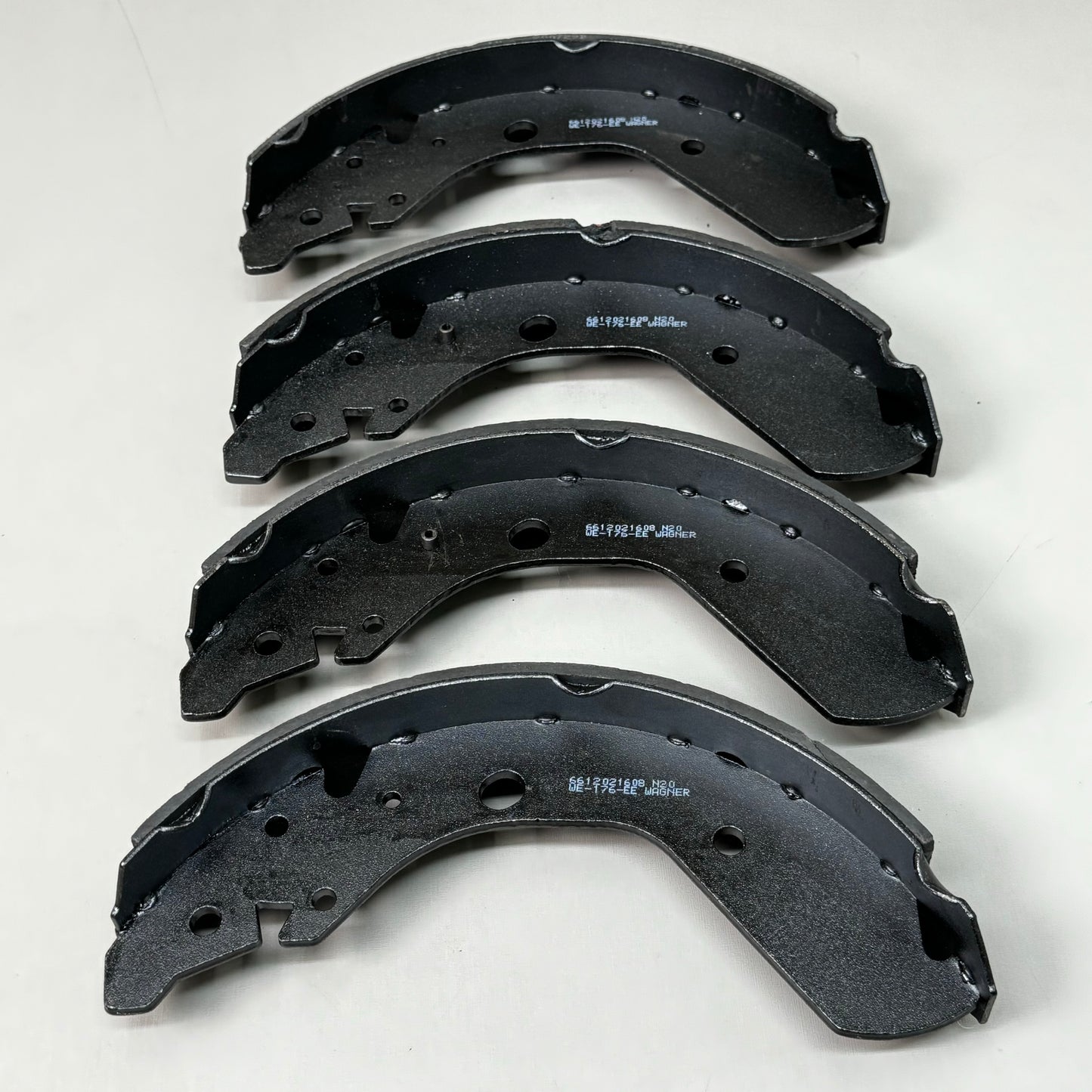 WAGNER QS Ceramic Disc Brake Shoes Set 9" x 5" Black Z744