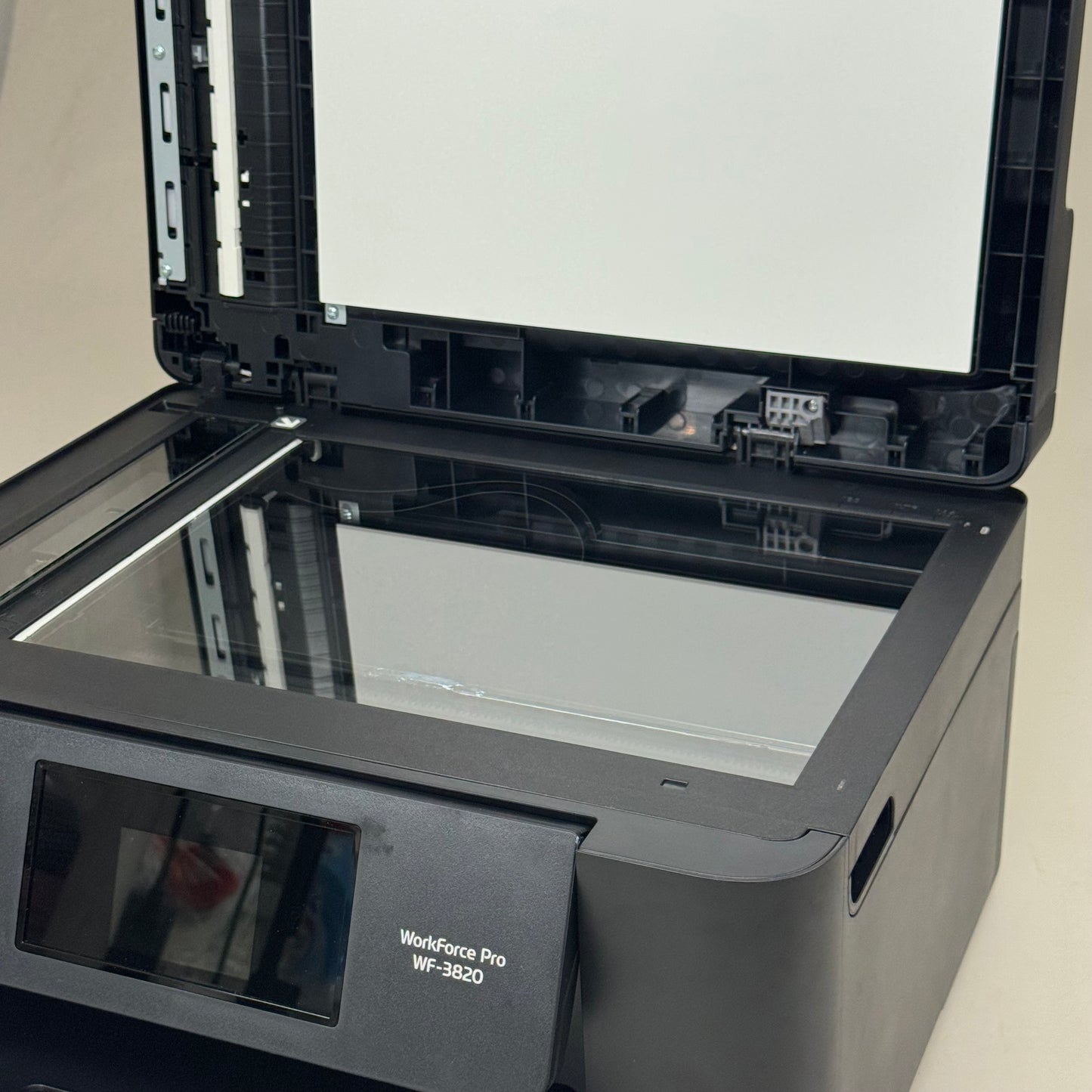 EPSON Wireless All-In-One Printer 17"x13"x8" (New Other-Slightly Used) Black WF3820