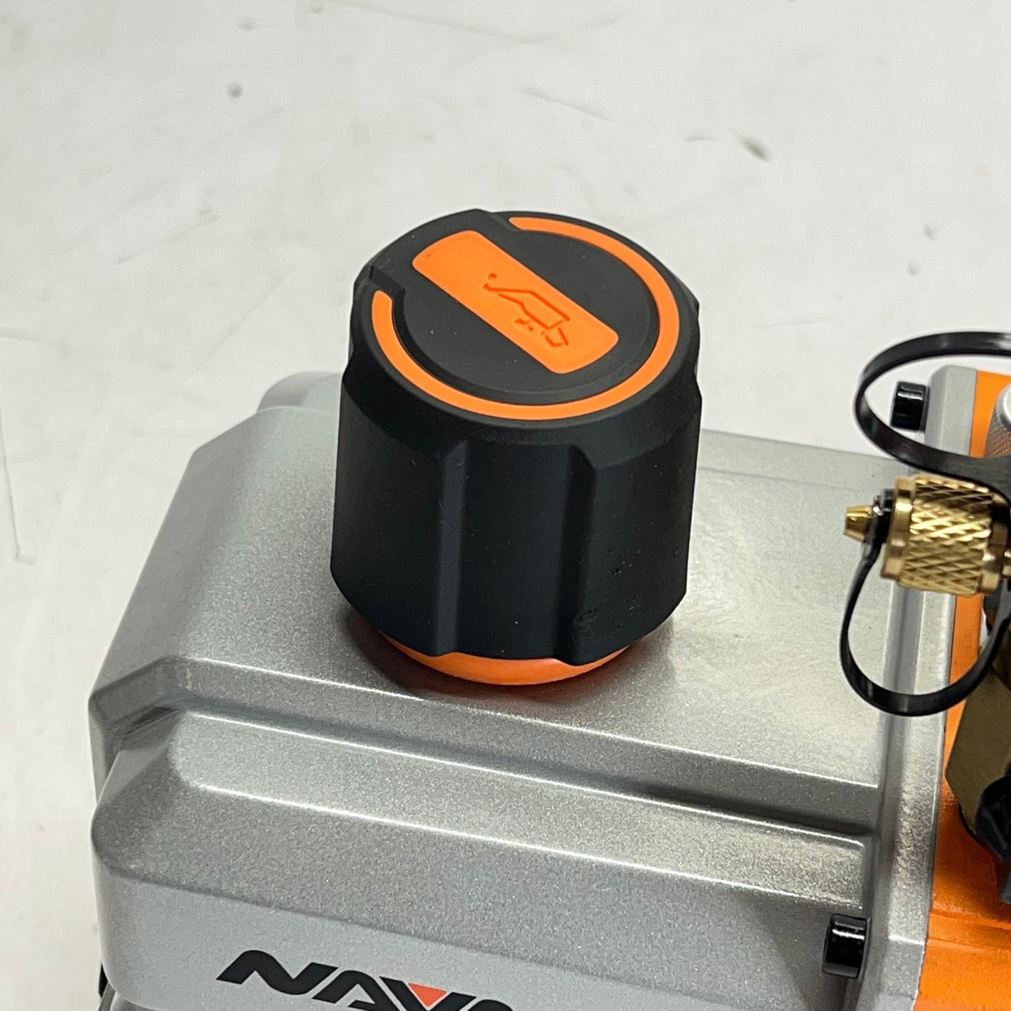 NAVAC Dual Stage Vacuum Pump A2l/r32 Compatible 7 CFM Orange/Silver NP7DP2