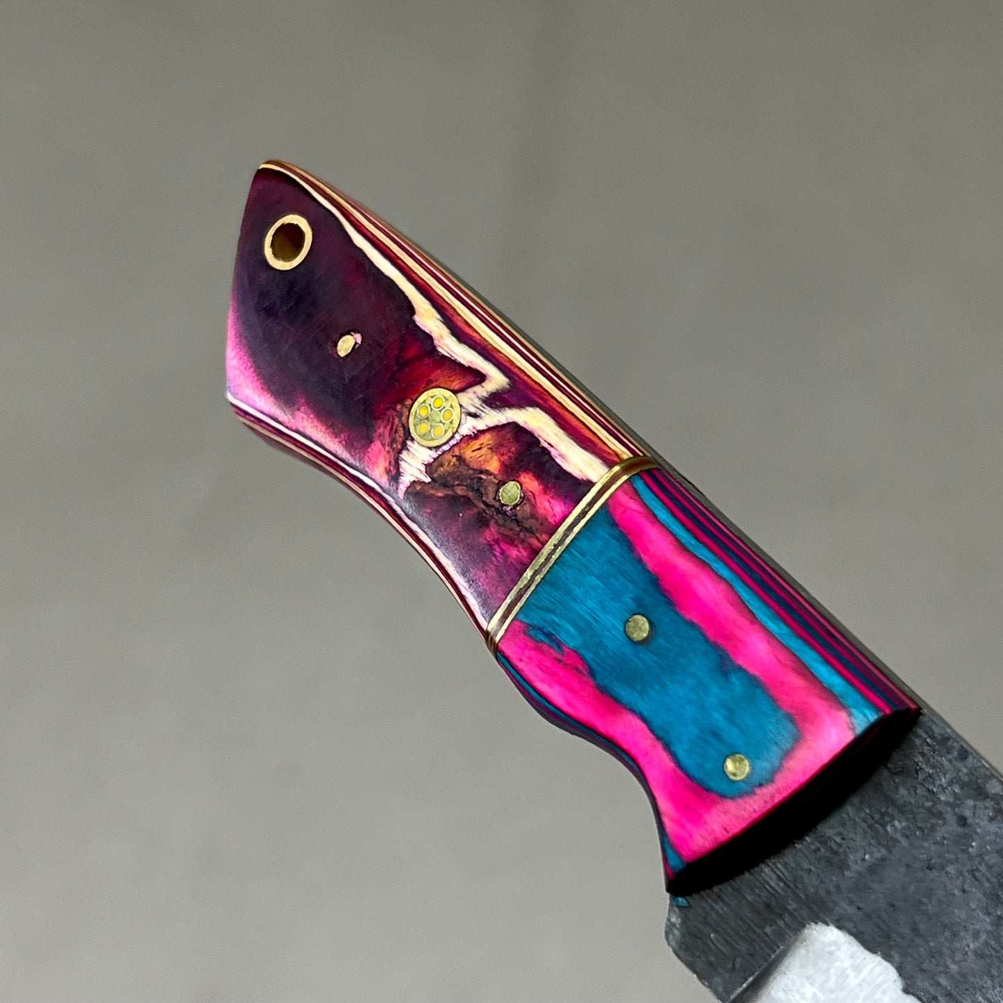 XROSSROADS Handmade Damascus Steel Hunting Knife W/ Leather Sheath 8" Multicolor