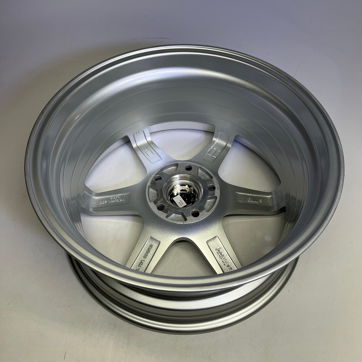 TRAKLITE Alloy Wheel Remanufactured 18x8 5x114.3 ET40 73.1 Hub Silver 657 HC1473-1