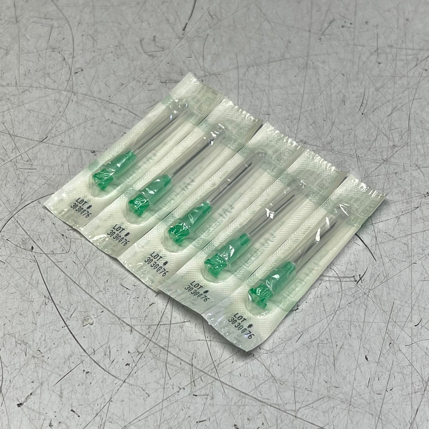 ZA@ BD  (11 PACK, 100 PACK) Precision Glide Needle  21G x 1 TW IV 0.8mm x 25mm Clear 305177