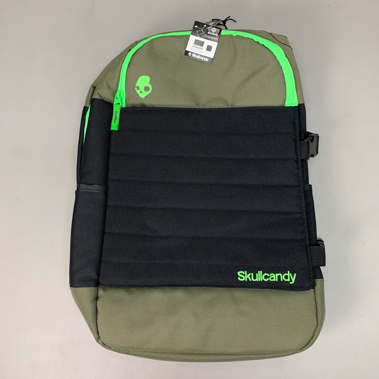 SKULLCANDY Heavy Duty Backpack 18" x 12" Green/Black SKDY1153