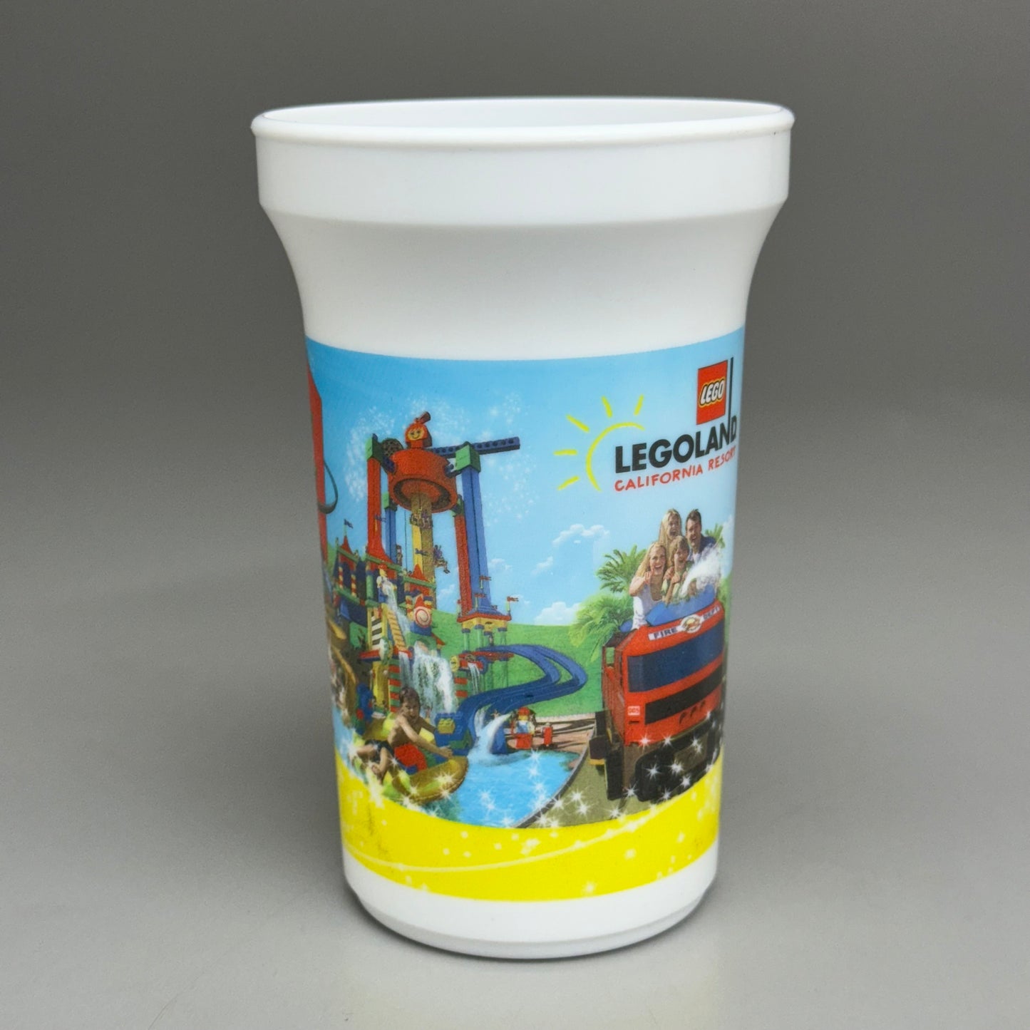 LEGOLAND California Resort (30-PACK) Plastic Cup w/ Lid & Straw 10 oz AUTHENTIC!