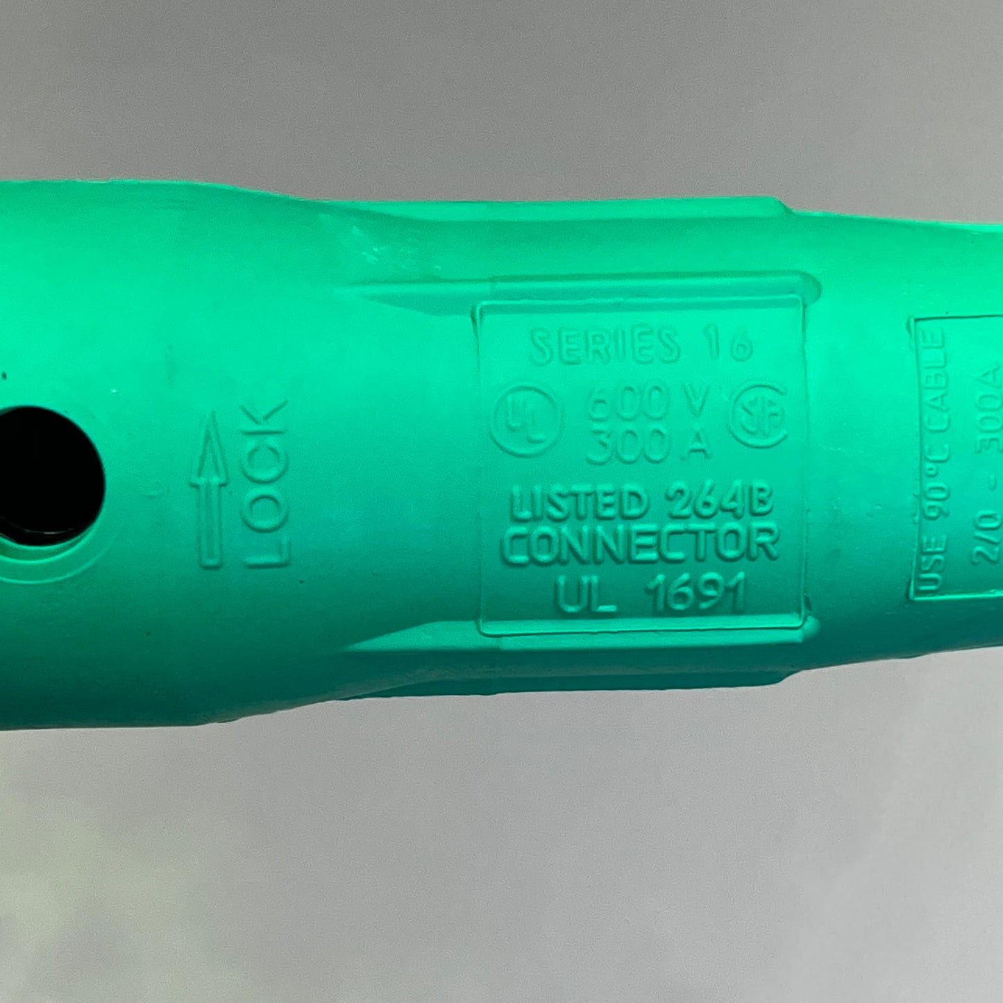 LEVITON Double Set Screw Termination Female #2 -2/0 AWG 16 Series Green 16D31-UG