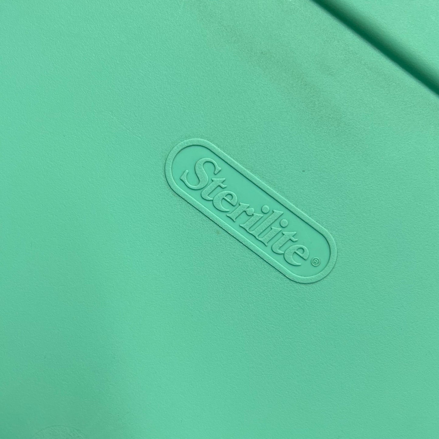 ZA@ ROOM ESSENTIALS Snap Lid Storage Containers 66qt Teal/Clear (Used)