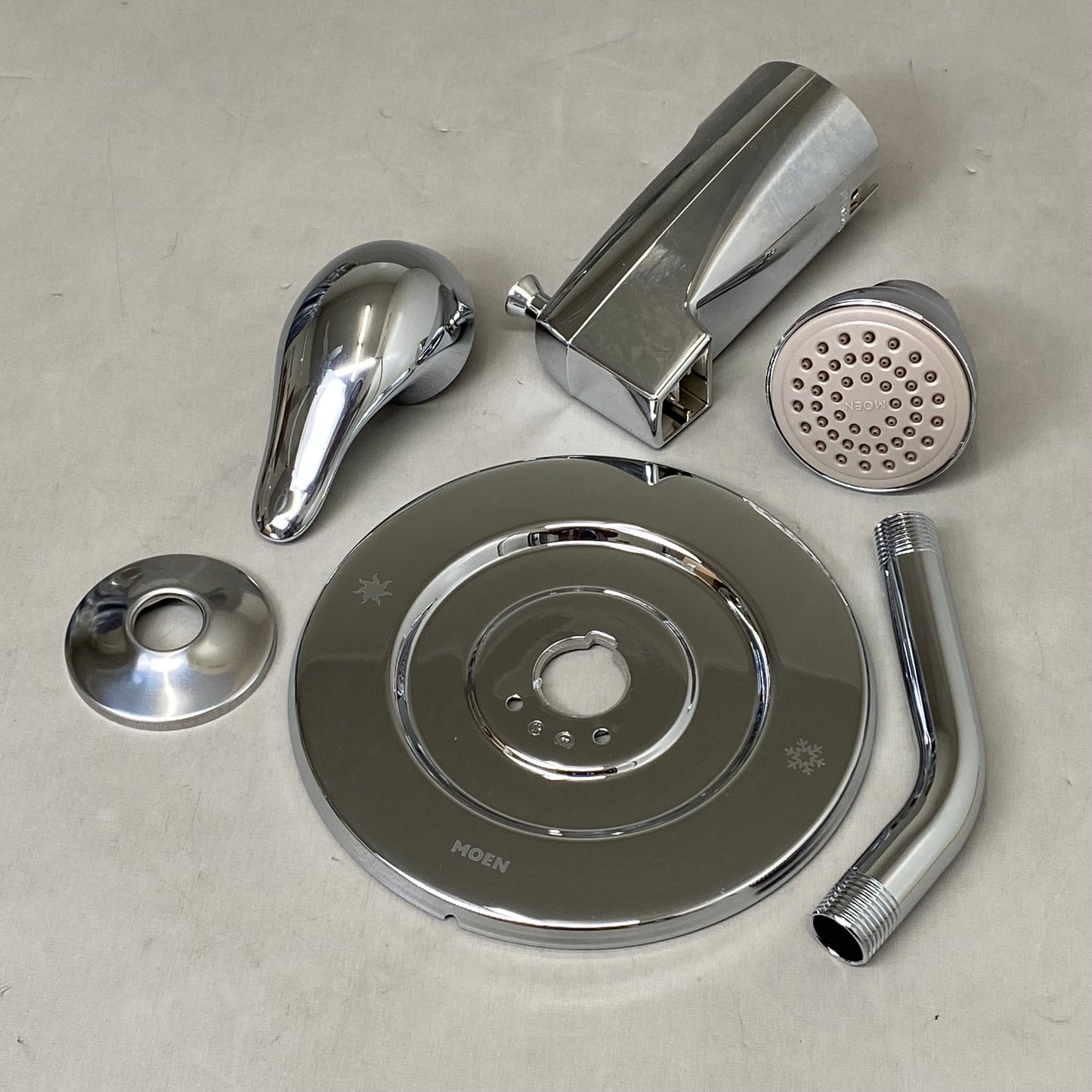 MOEN (3 Piece) Single Handle Tub/Shower Trim Kit 7.62"x7.62"x4.75" Chrome TL471