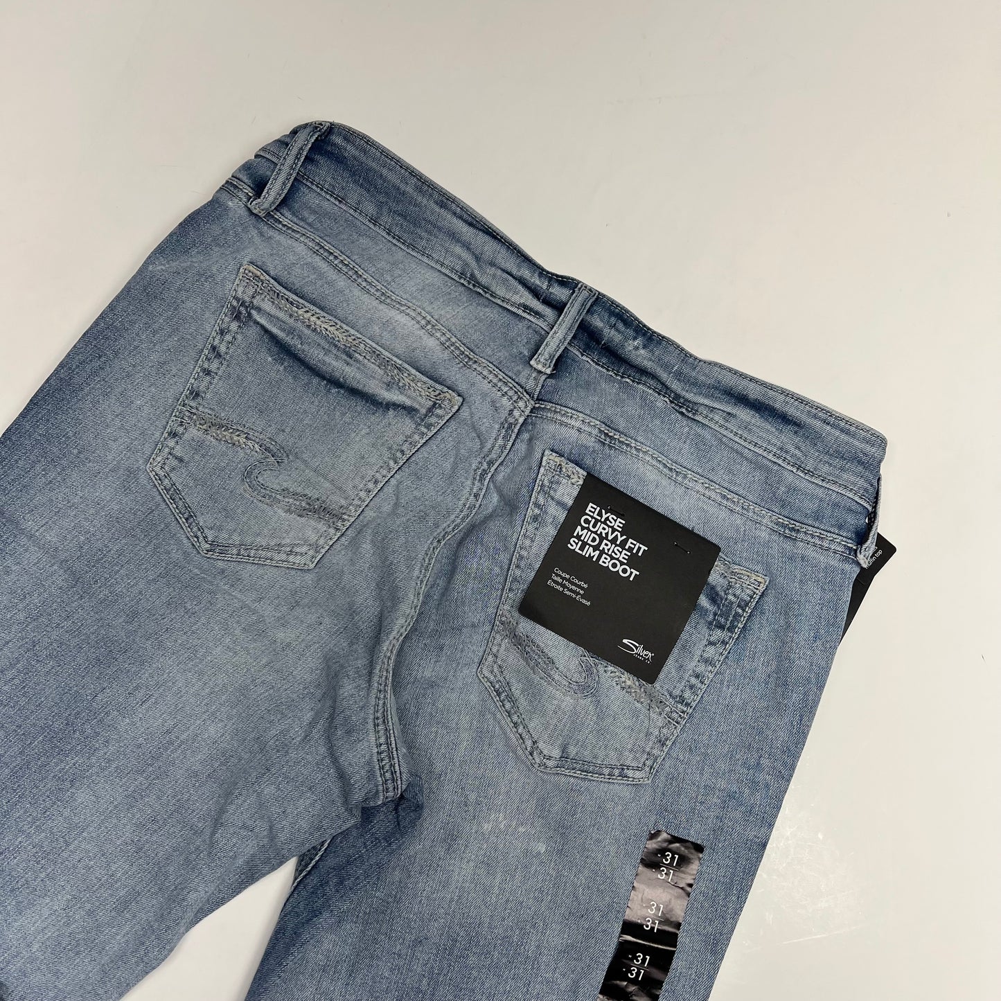 SILVER JEANS CO Elyse Curvy Fit Mid Rise Boot Jeans Women's Sz 31/31 Light Wash