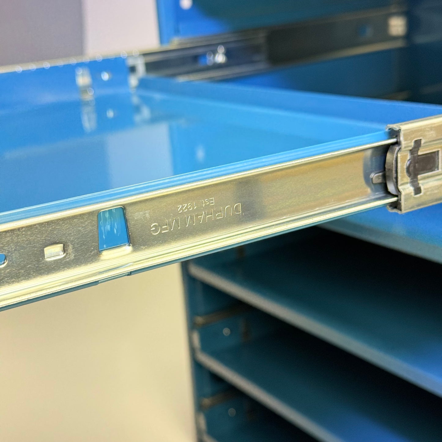 DURHAM MFG 5 Drawer Small Parts Slide Rack Cabinet Class C 12-1/2"x 20-1/2"x 21"  Blue New-Other