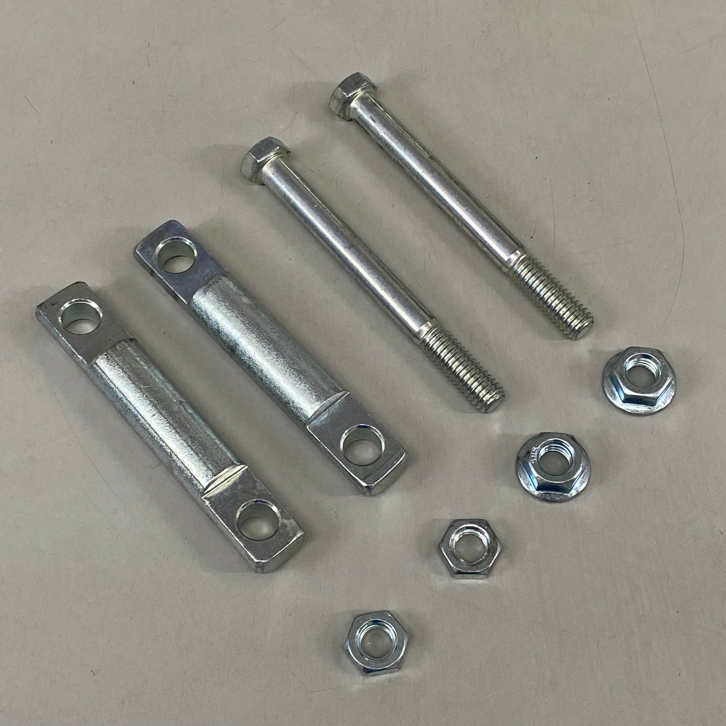 BLUE OX Single Pull Hitch Immobilizer For Vehicle Theft Deterrent Chrome BX88371 (New Other- Slightly Distressed Packaging)