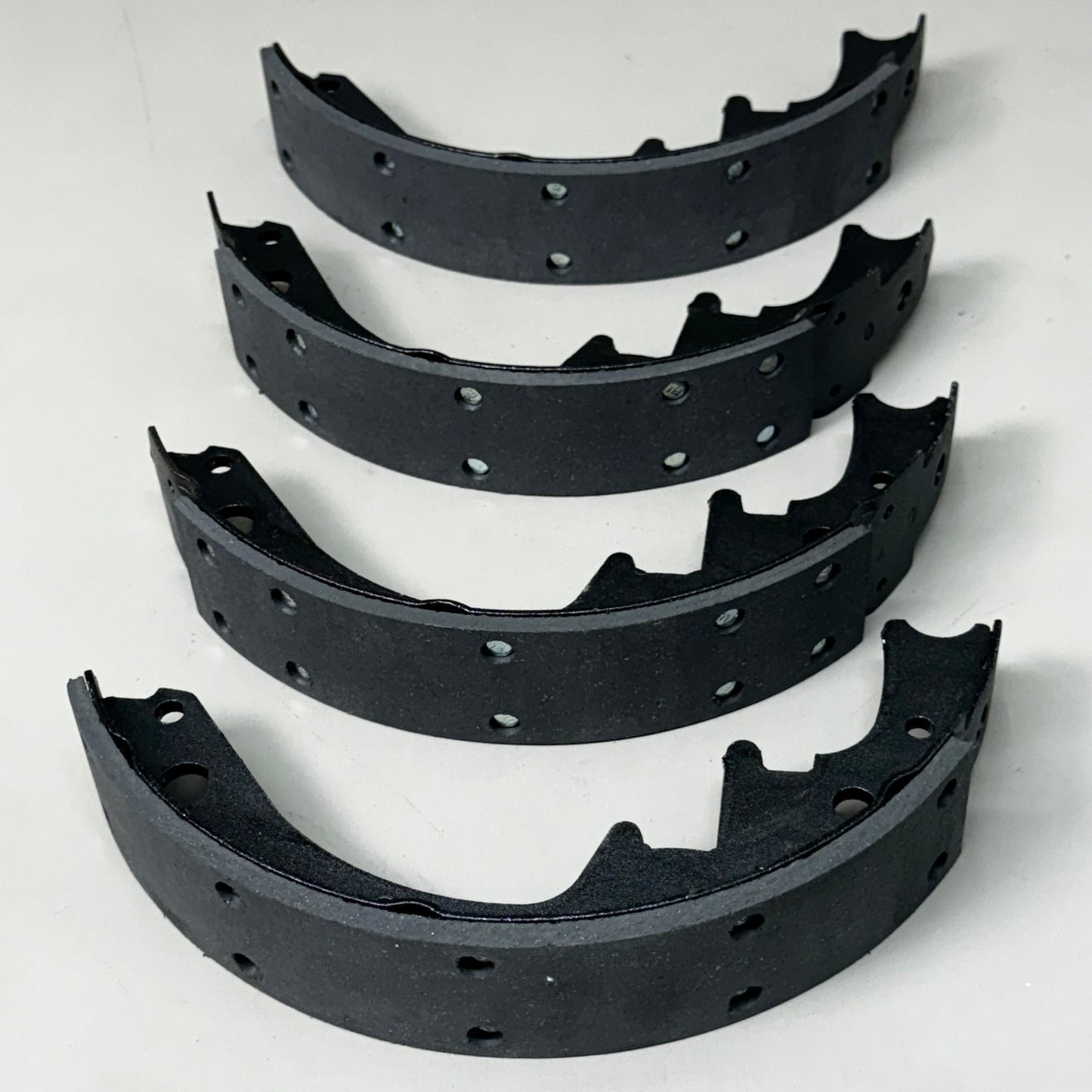 WAGNER QS Ceramic Disc Brake Shoes Set 9 1/2" x 5" Black Z151R