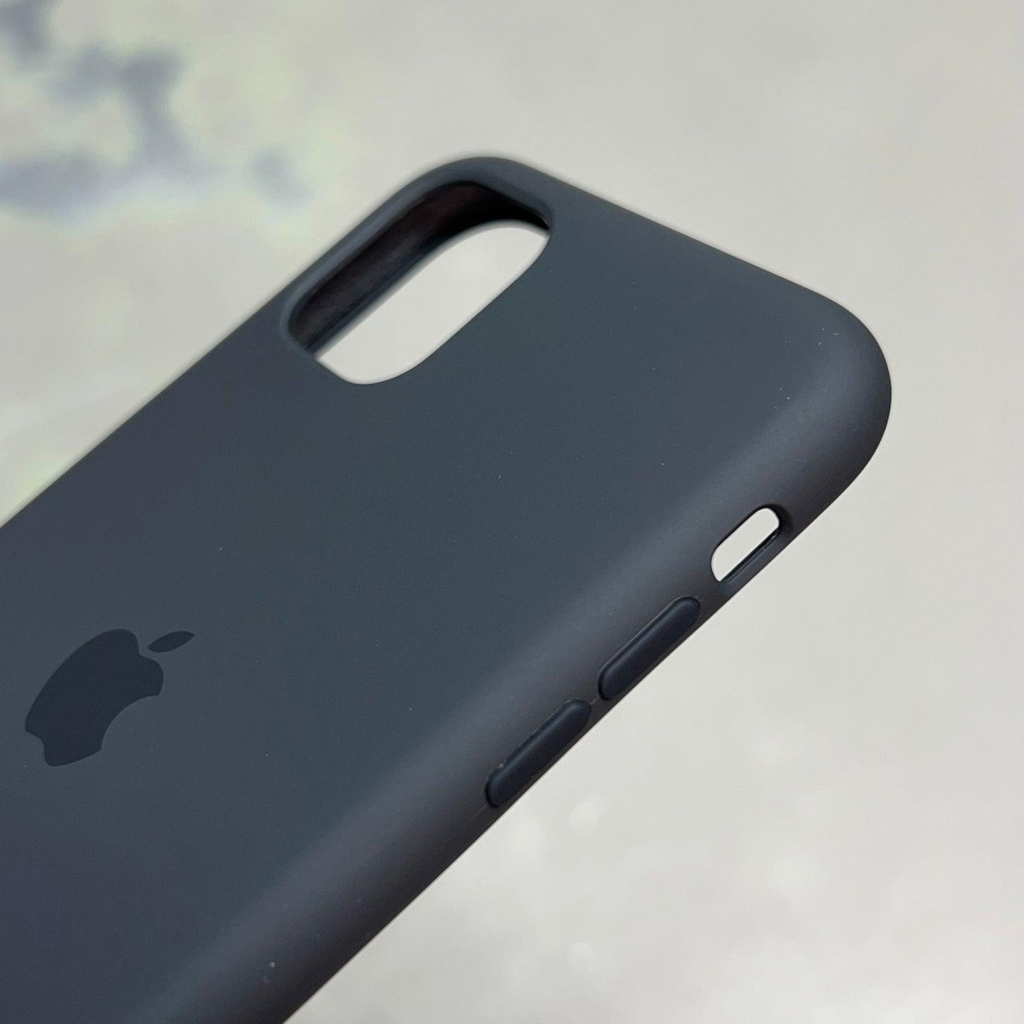 APPLE iPhone 11 Silicone Case Microfiber Lined Case Black MWVU2ZM/A (Return)