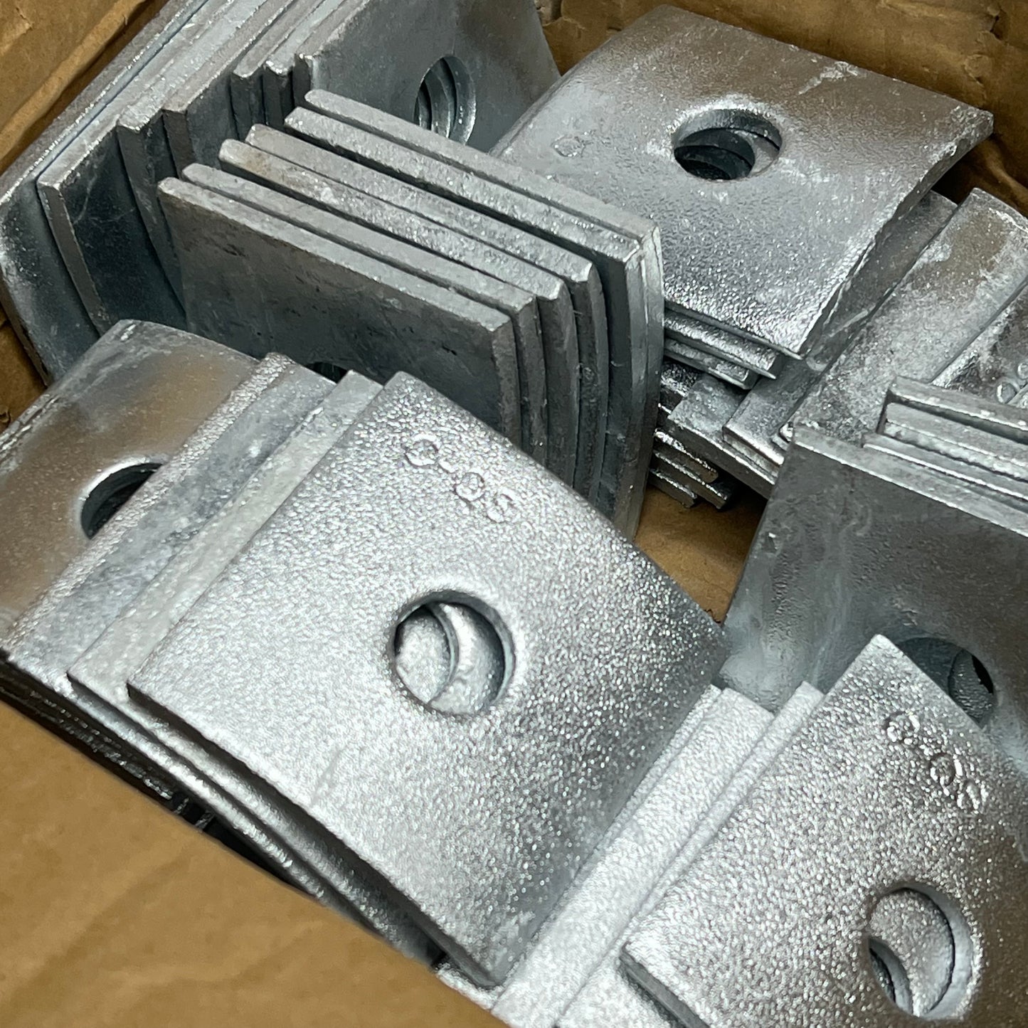 ZA@ HUBBELL (50 PACK) Square Curved Wash Steel 3-1/4" x 3-1/4" 6825