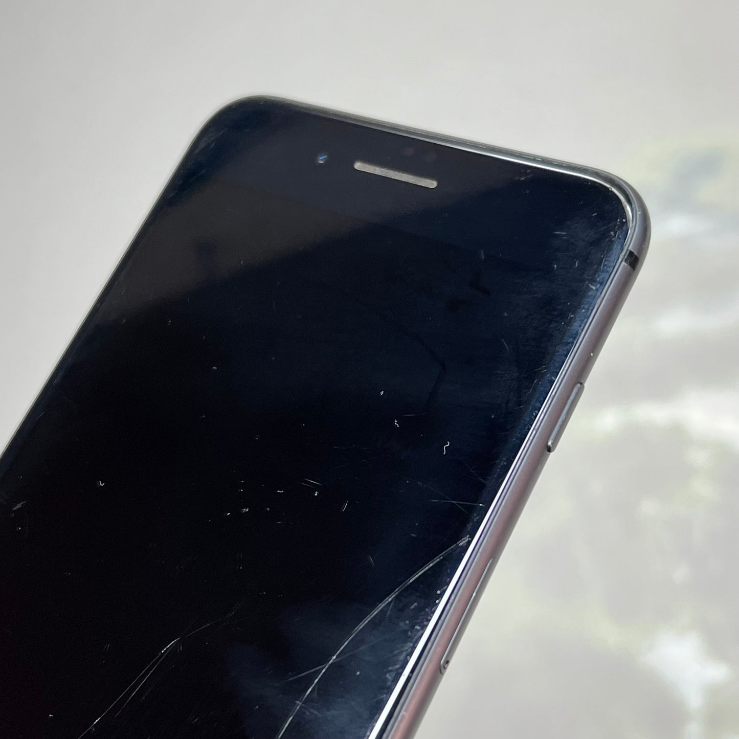 APPLE IPhone 8 Plus 64GB 5.5" Display Space Gray A1897 (Pre-Owned)