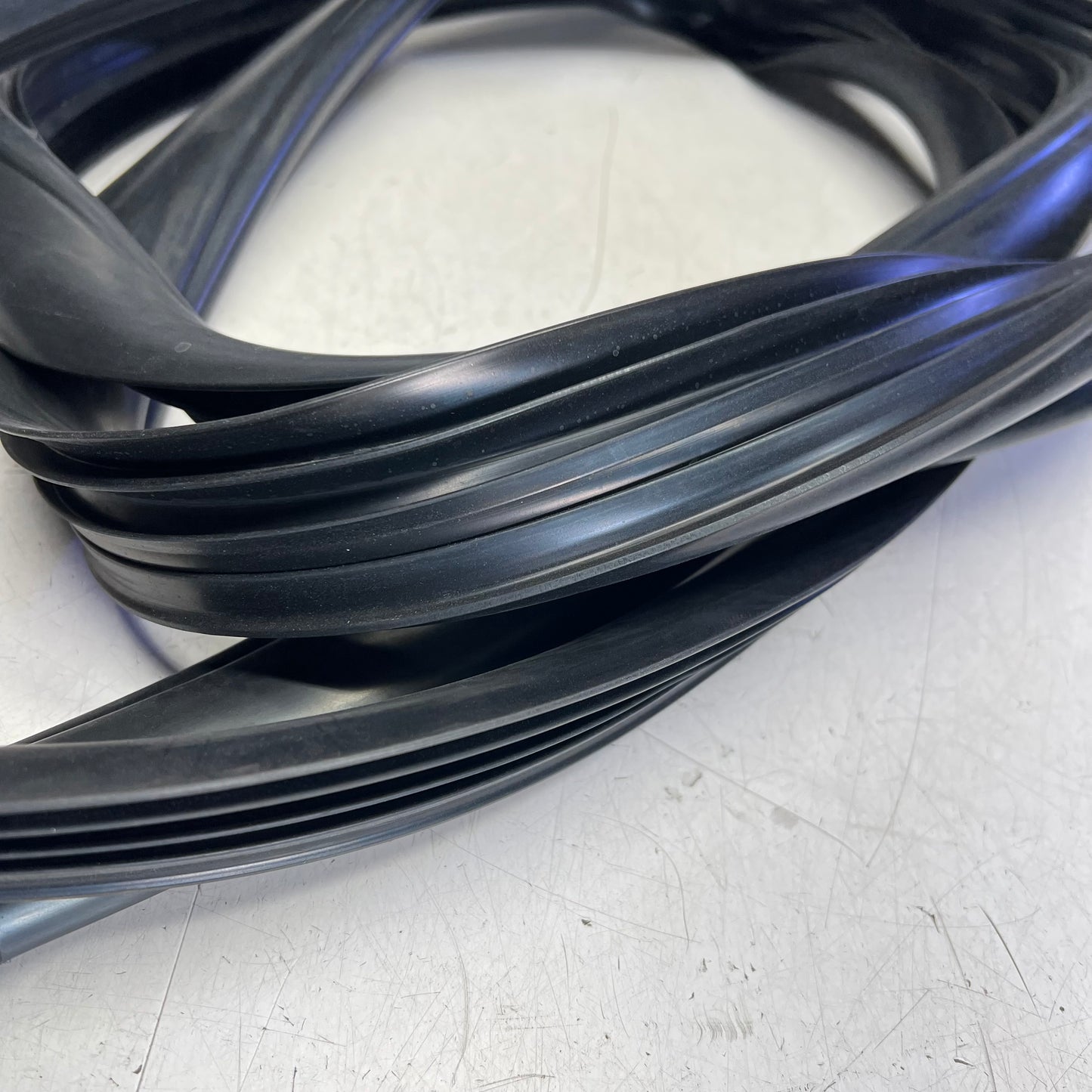 GGG Gold Glass Gasket Molding Replacement Set  4/4 Black GGG 2521