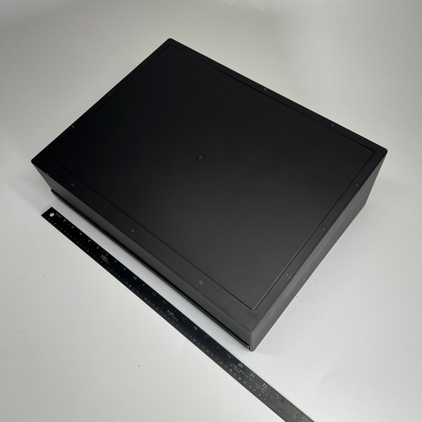 PEDESTAL PRO Landscape Polycarbonate Housing 20"x16" Black LANDO-PC-20X16-E-BLK
