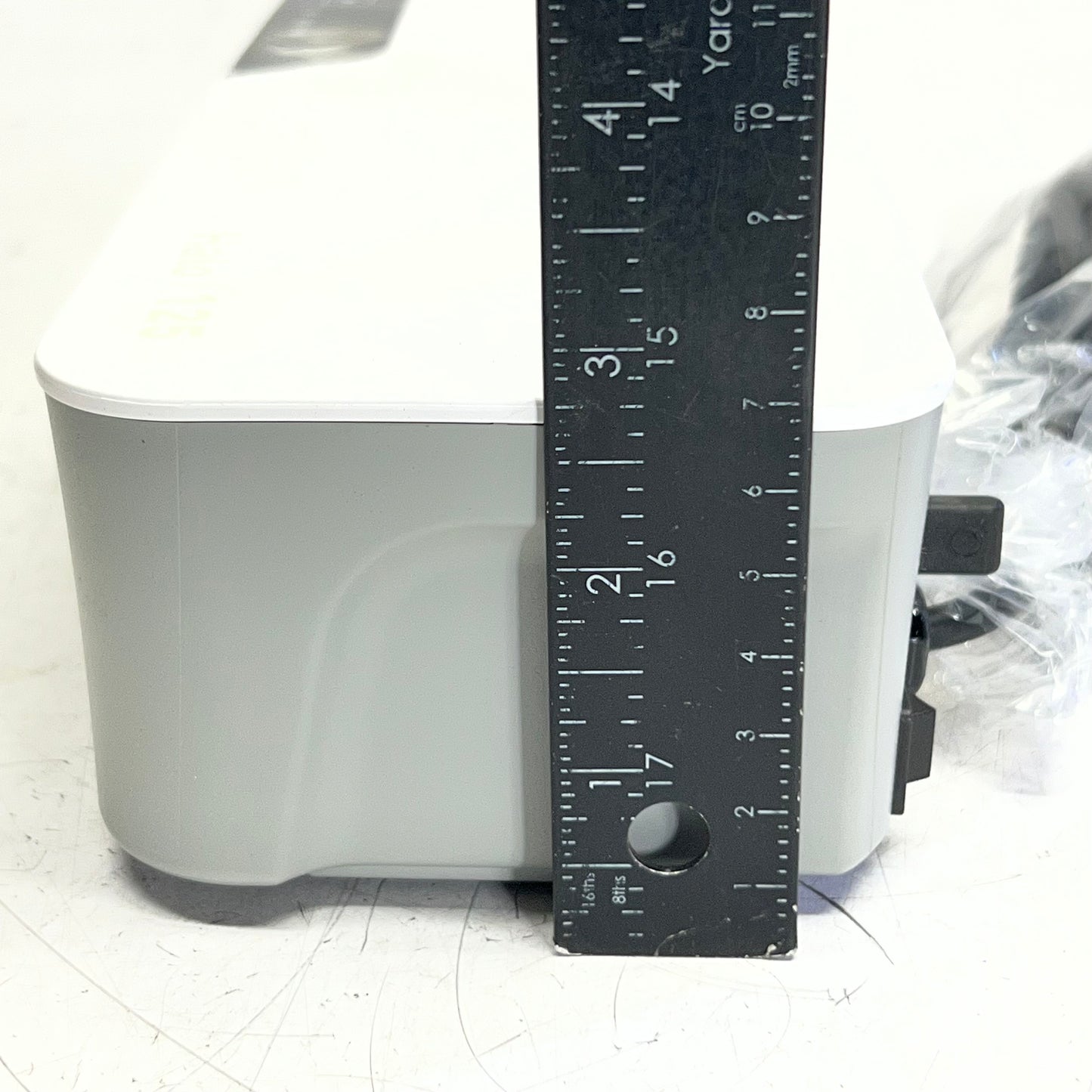 FELLOWES Halo 125 Laminator 16"L x 3.5"W x 2.5"H White CRC57531