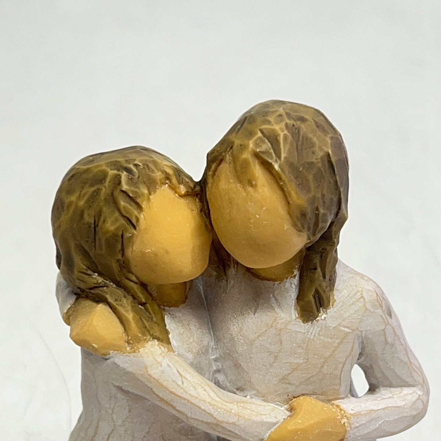 WILLOW TREE Sister Mine Resin Figurine Keepsake By Susan Lordi 4" 27704