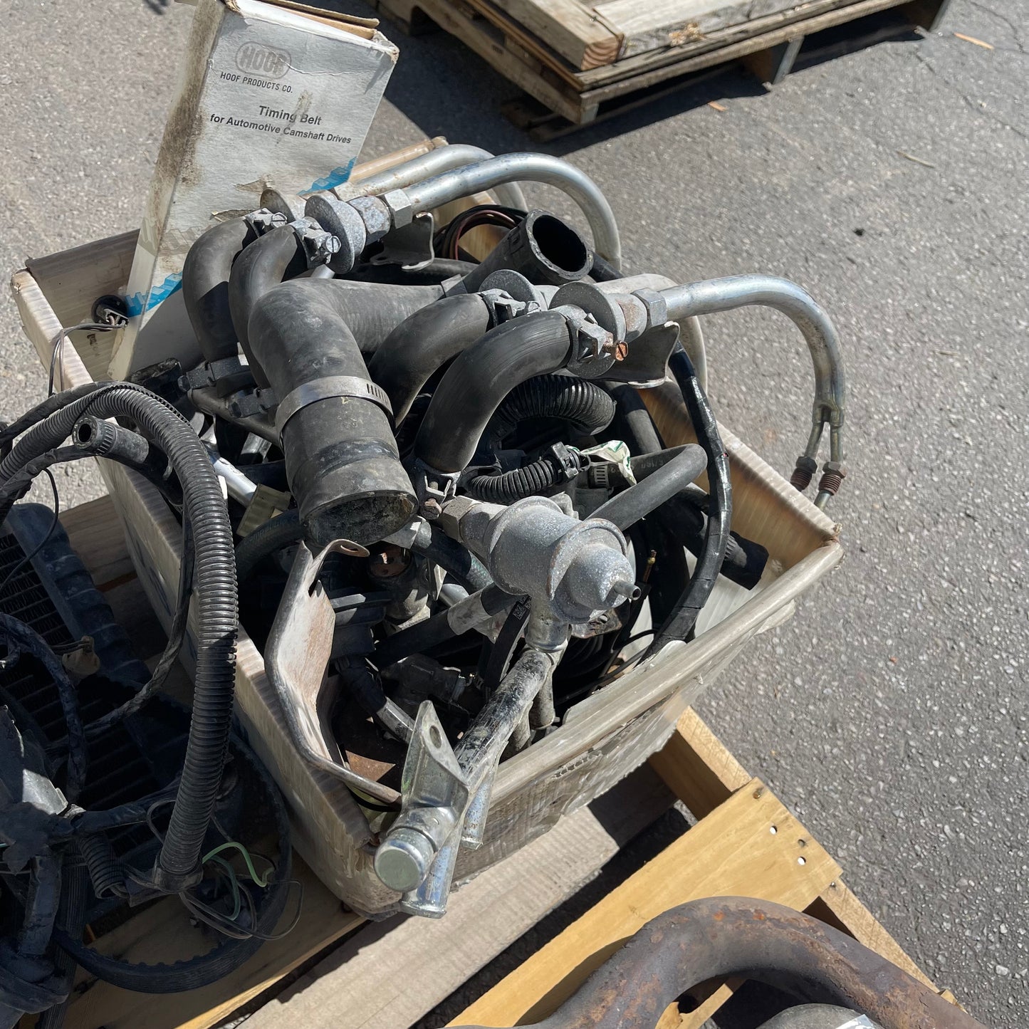 ZA@ Pallet of MIXED Engine Parts (AS-IS)