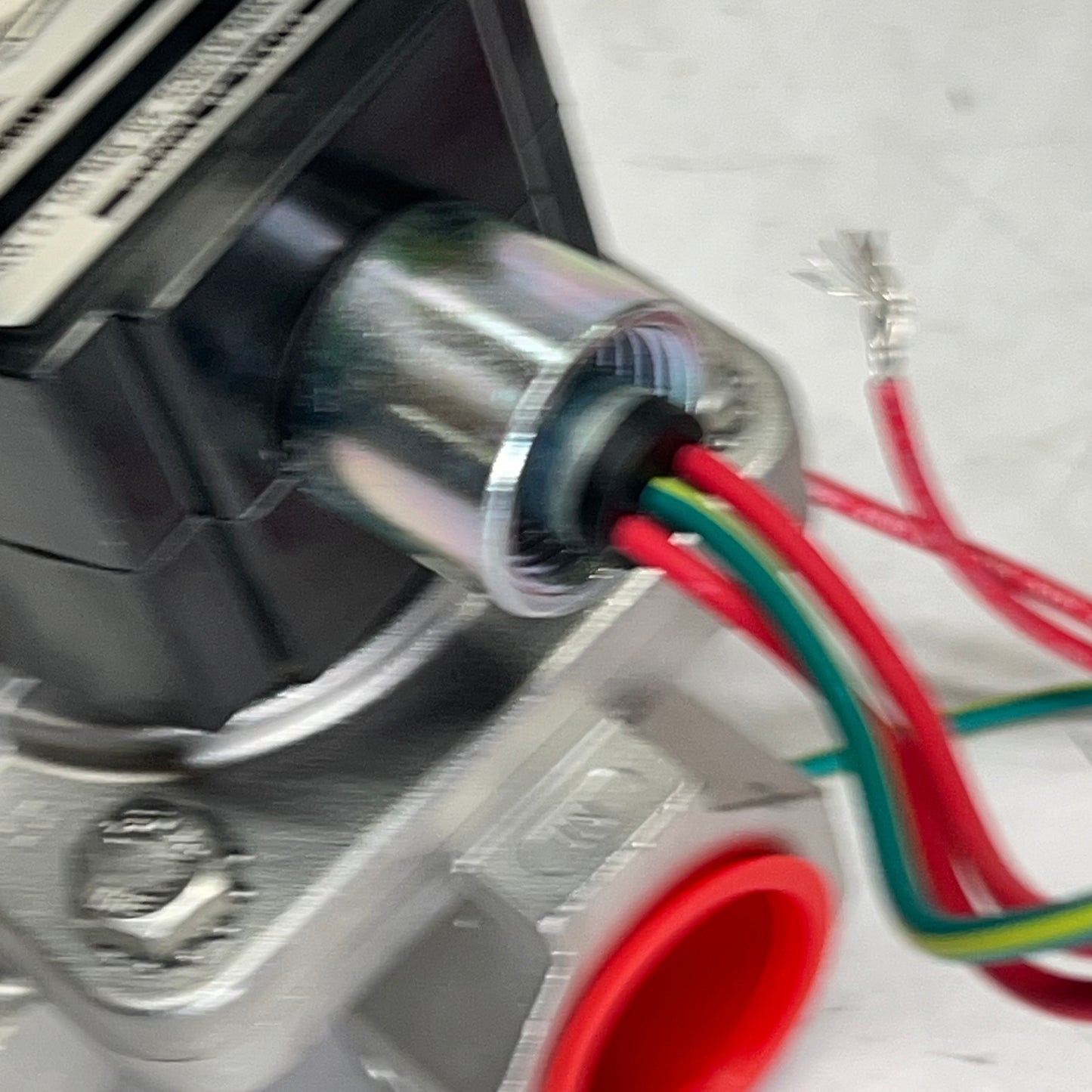 ASCO Low Temperature Gas Shutoff Valve Peak & Hold Design 24/DC INT HV298568012
