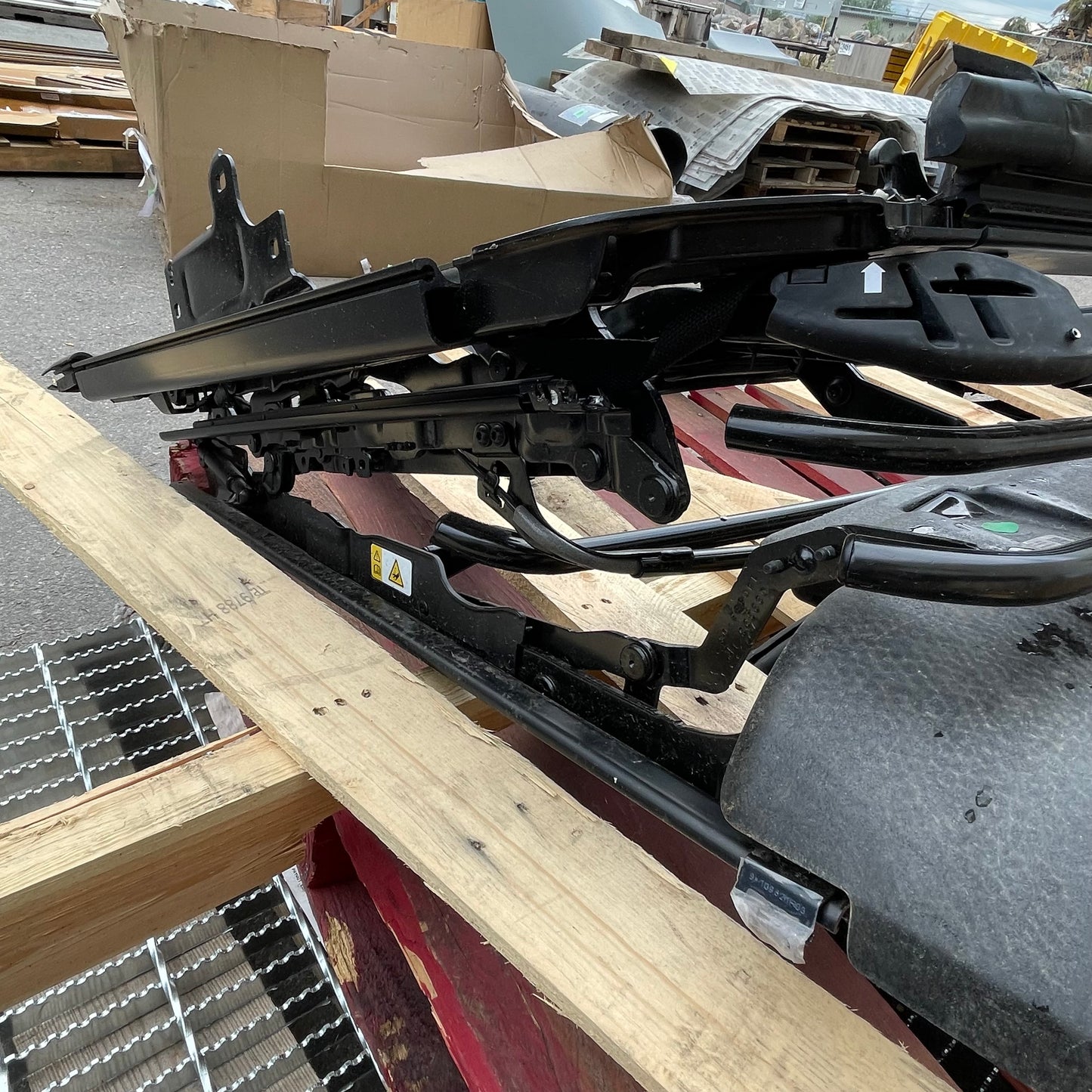 Z@ FORD BRONCO OEM SoftTop Car Roof Frame Assembly M2DZ-7853000-BG (AS-IS)