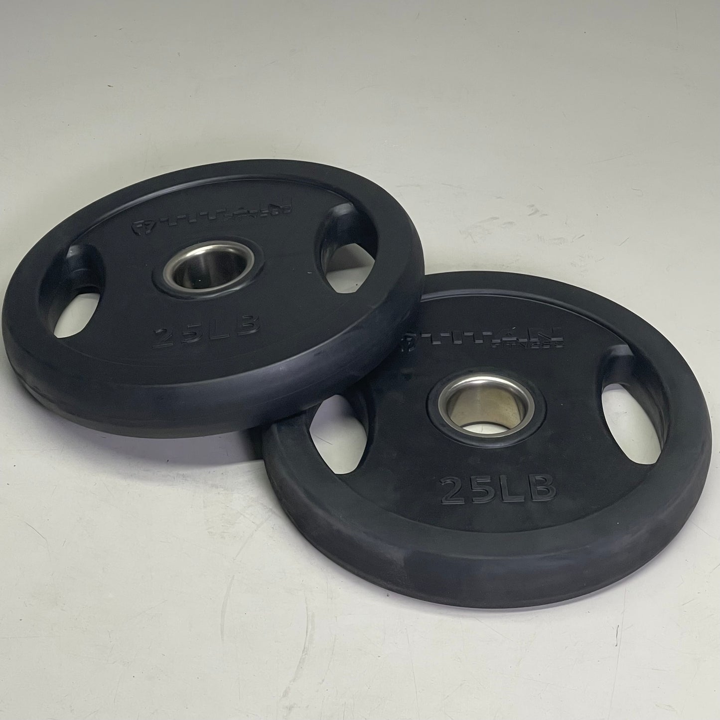 TITAN (2 PACK) 25 LB Barbell Olympic Grip Bumper Plates Black 430271