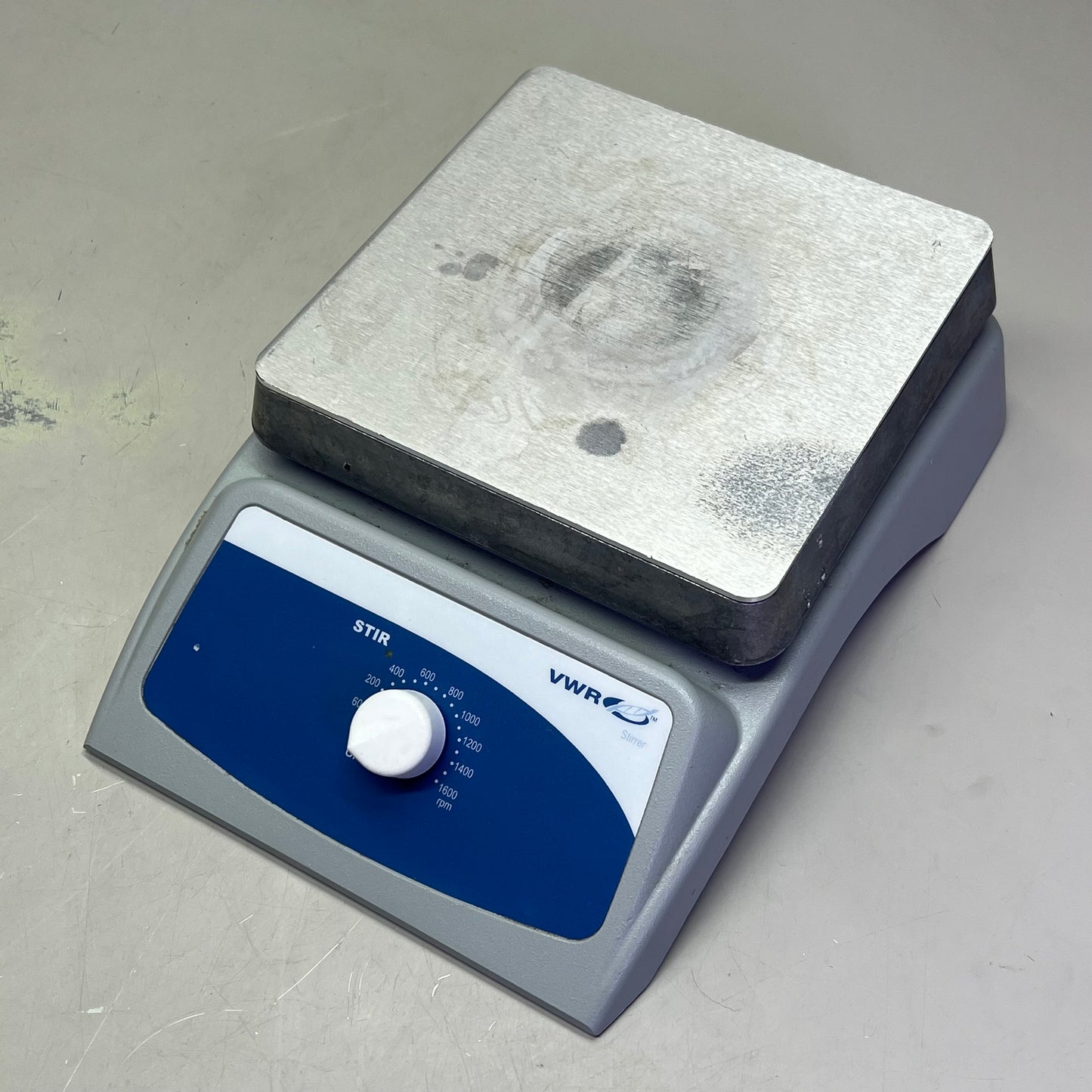 VWR Magnetic Stirrer Aluminum Made In USA 7"x7" Platform 12365-386 (Used)