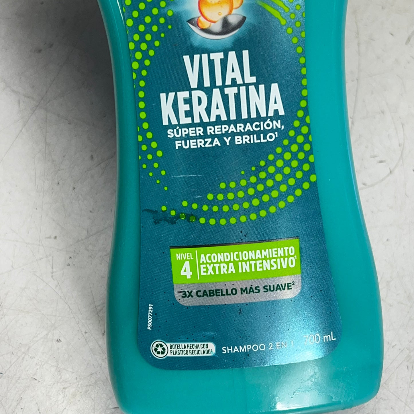 PALMOLIVE OPTIMS (3 PACK) 2-in-1 Shampoo Vital Keratin Super Repair 700 Ml