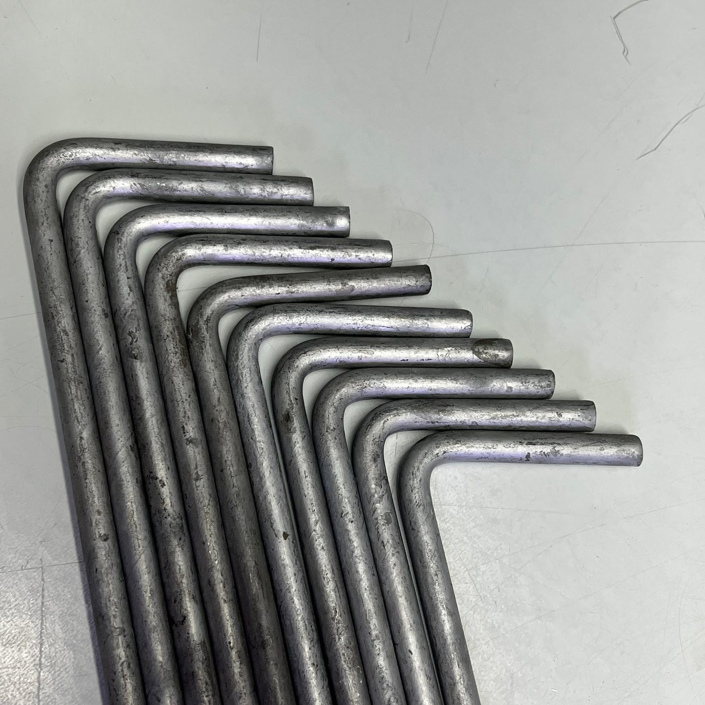 ZA@ (10 PACK) Galvanized Steel L Stakes 9.5" Long Silver