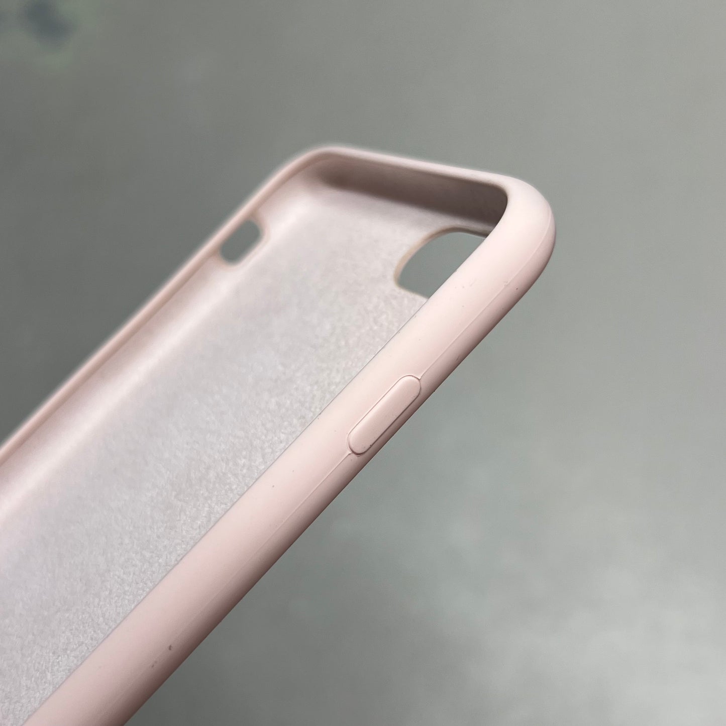 APPLE iPhone SE Silicone Case w/ Microfiber Lined Pink Sand MXYK2ZM/A (Return)