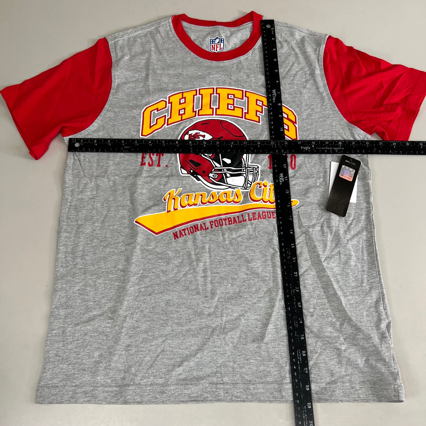 NFL  Kansas City Chiefs G-lll Sports T-Shirt Men's Sz L Red, Grey, Yellow 6AHOO816
