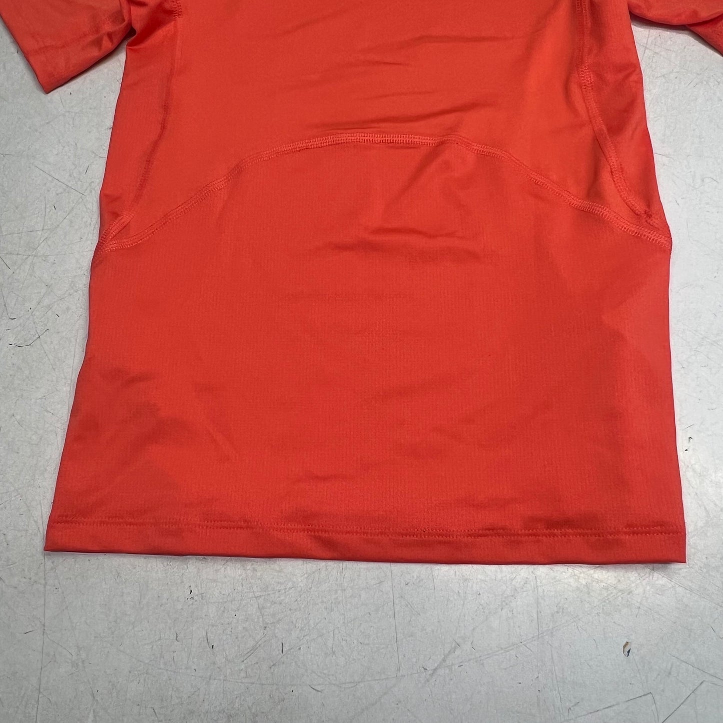 UNDER ARMOUR  Heat Gear Fabric Short Sleeve Shirt Boys Sz J-M Venom Red 1361723