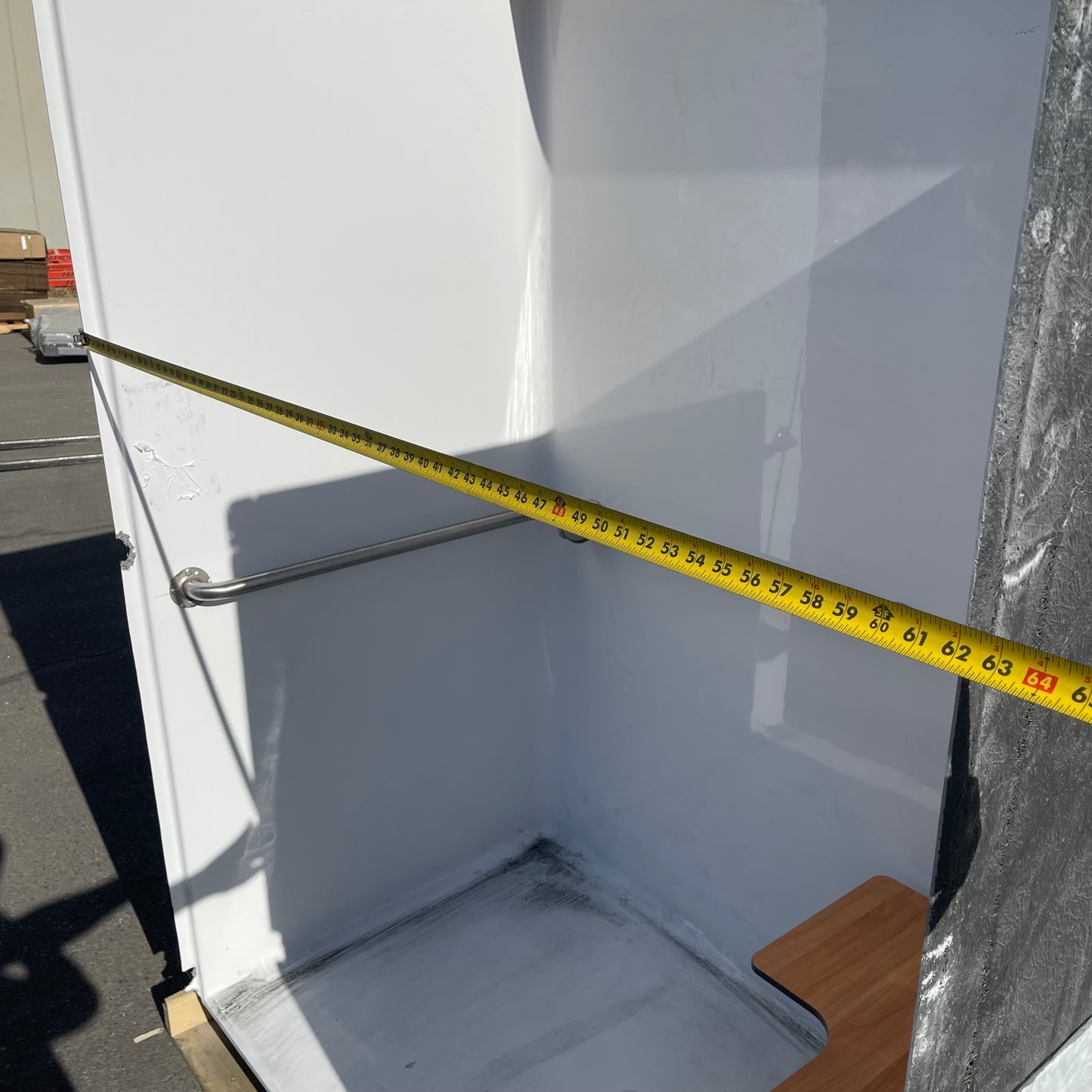ZA@ Pallet of FIBER CARE BATHS Shower Unit White (Damaged)(B)