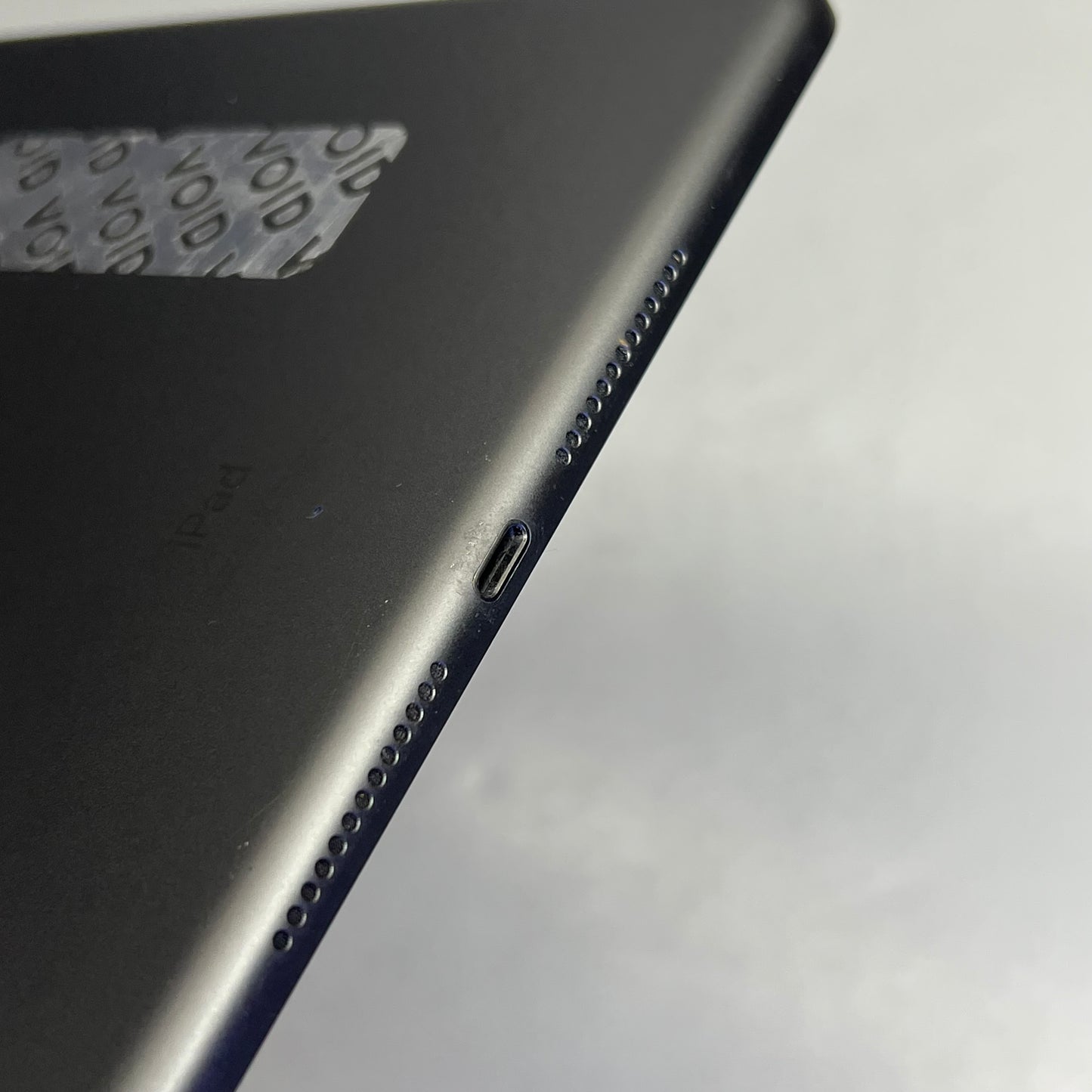 APPLE IPad 8th Generation 10.2" Display 32GB Black For Parts