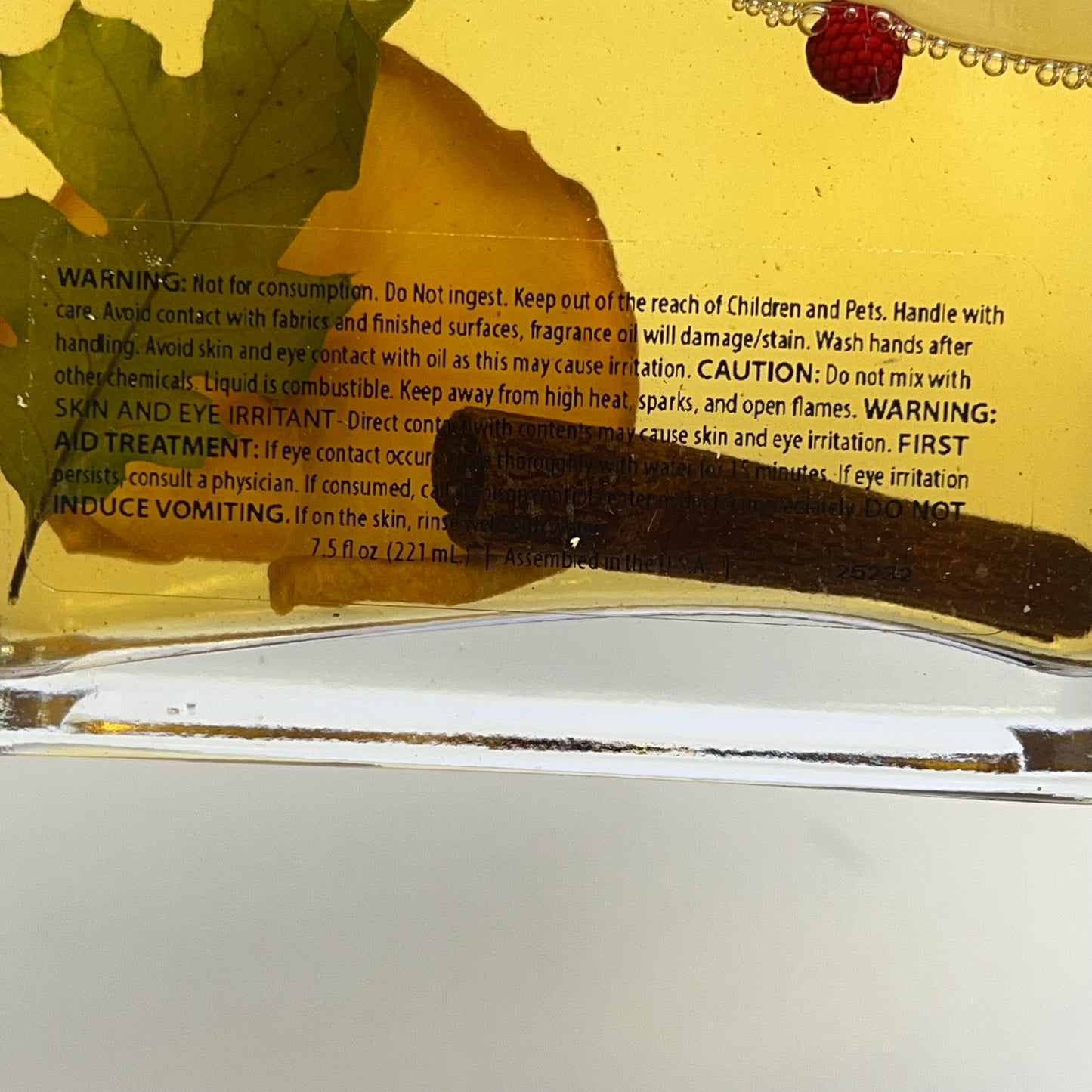 ANDALUCA Apple Cinnamon Reed Diffuser Botanical Fragrance 7.5 fl oz  Amber