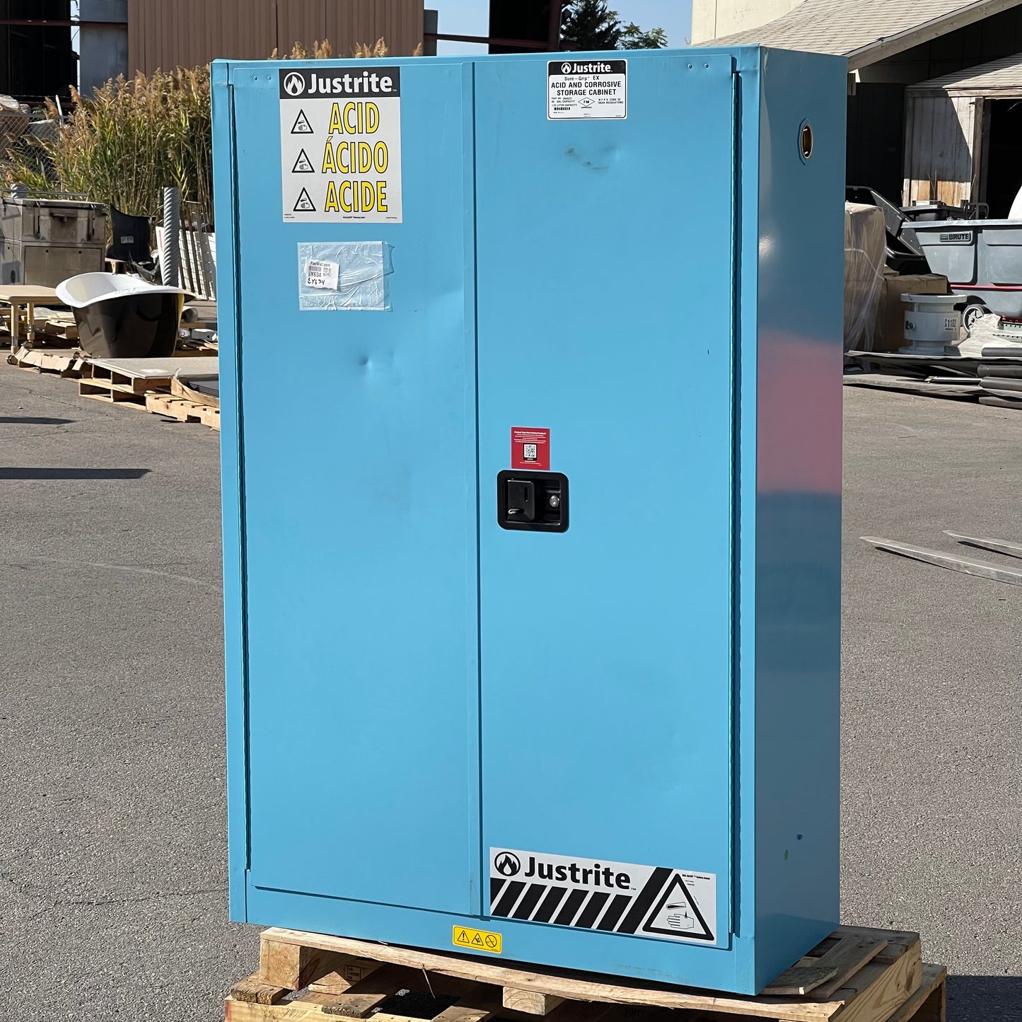 Z@ Pallet of JUSTRITE Sure-Grip EX Acid and Corrosive Storage Cabinet 45 Gal Capacity 65"x43.5"x18" (A)