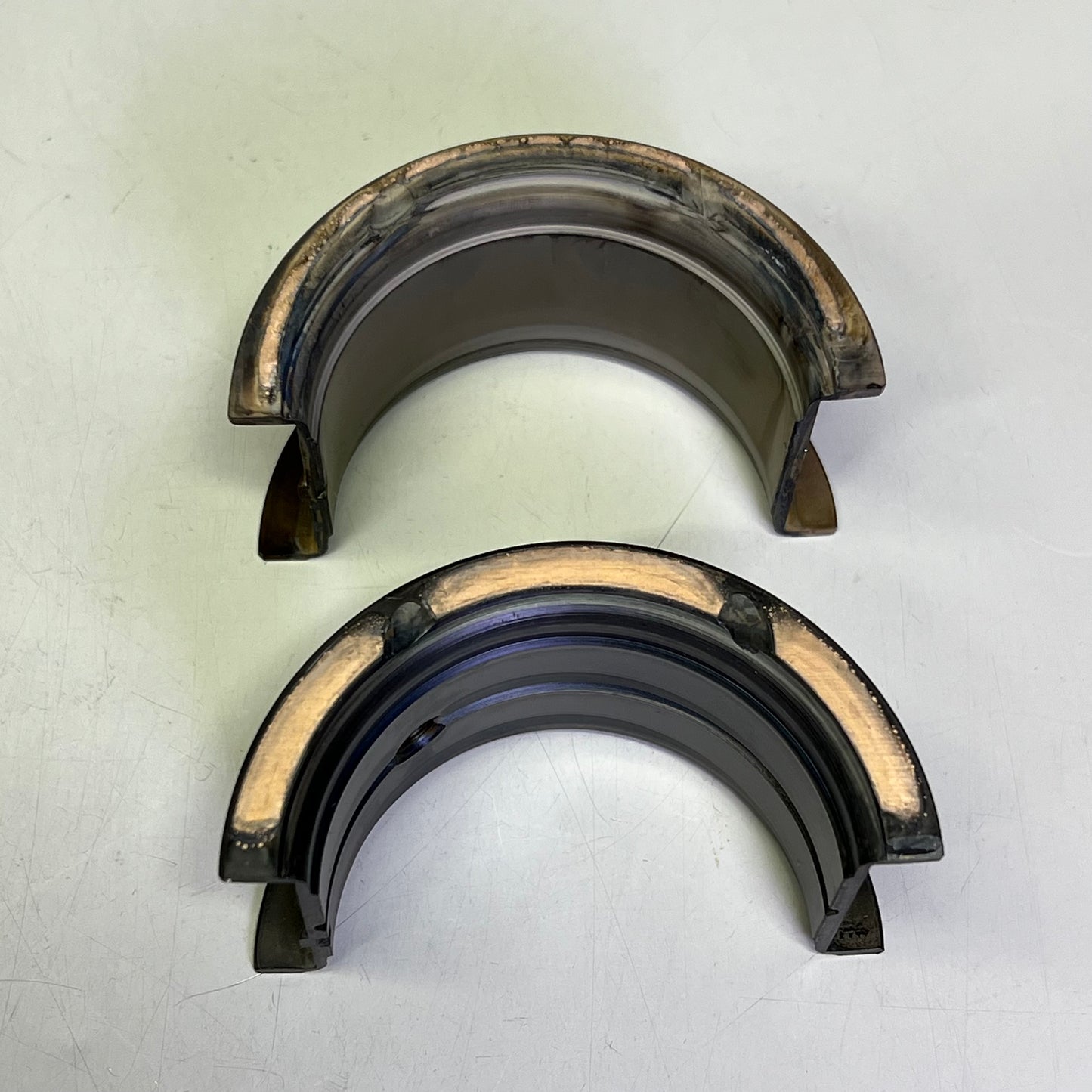 MAHLE Clevite 77 H Series Main Bearings Set For SB Chevy Vehicles MS-909H-9